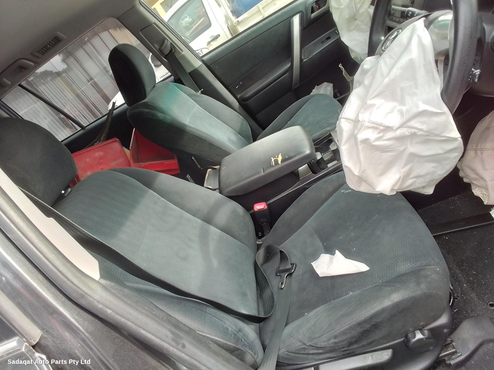 Toyota Kluger R/bar Bracket/reinfo