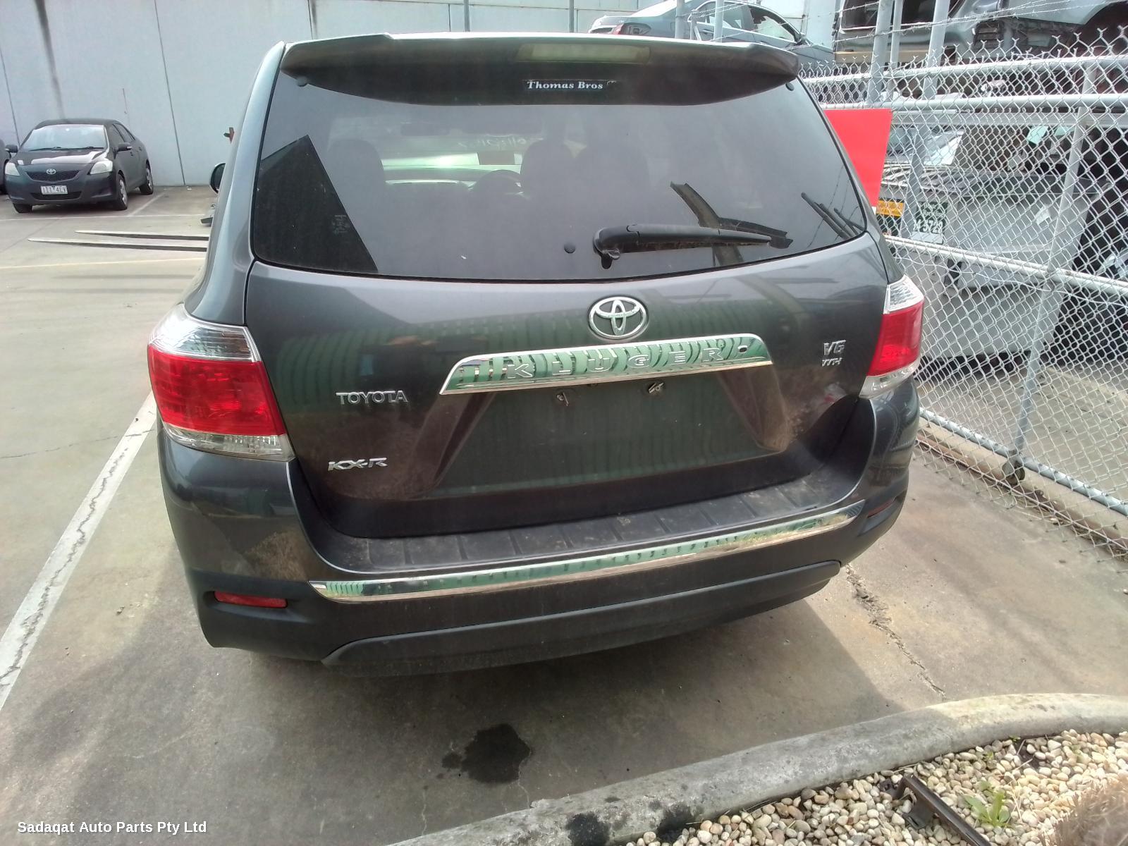 Toyota Kluger R/bar Bracket/reinfo