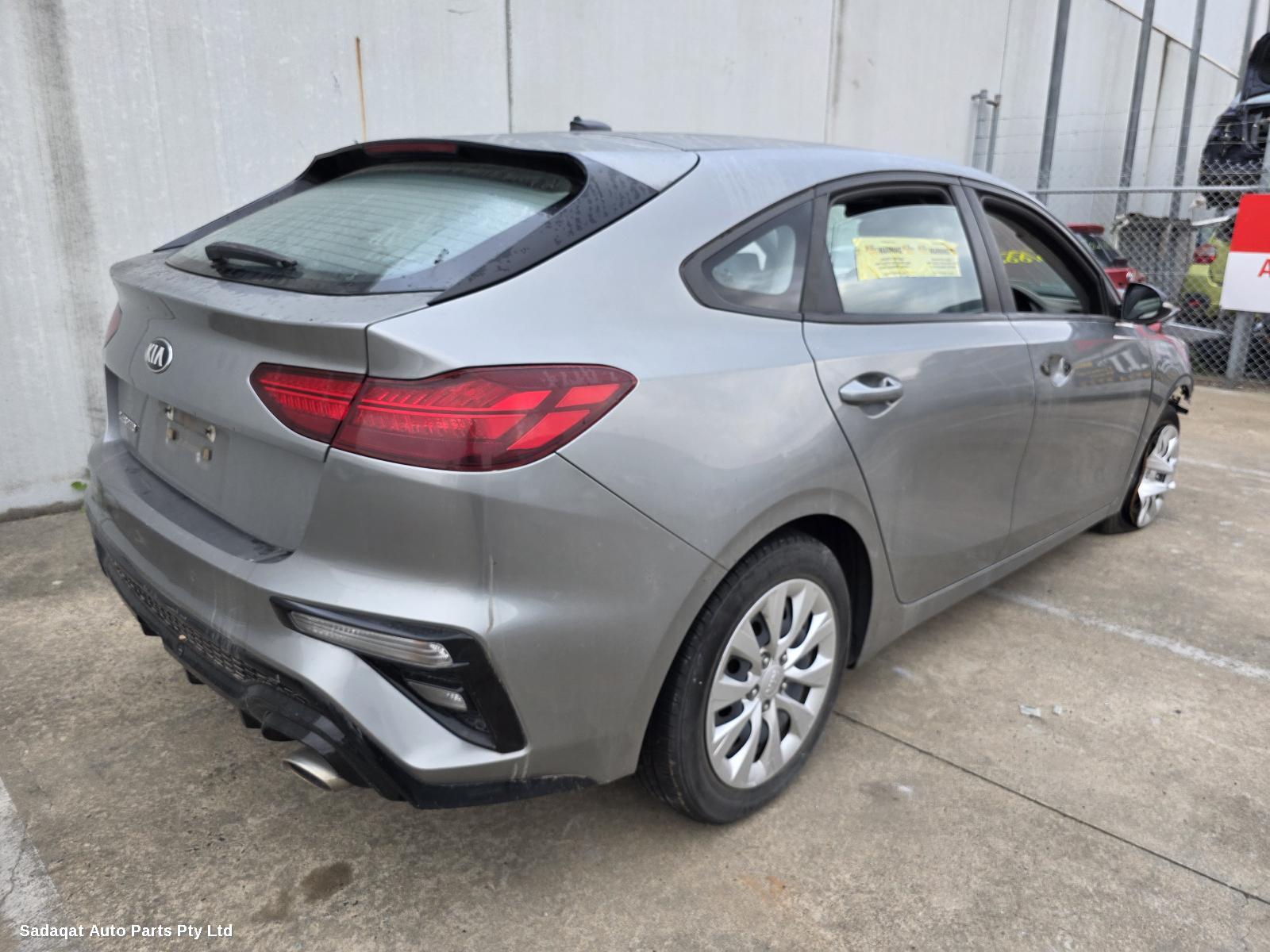 Kia Cerato Right Door Mirror