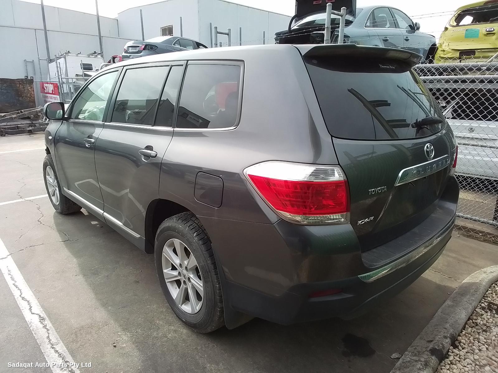 Toyota Kluger R/bar Bracket/reinfo