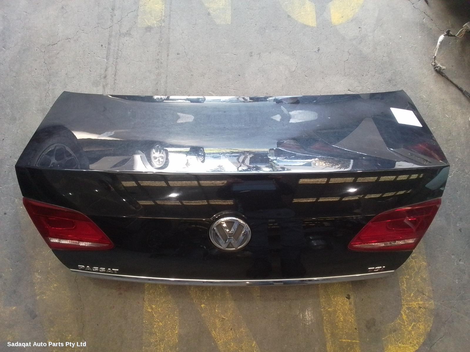 Volkswagen Passat Bootlid/tailgate