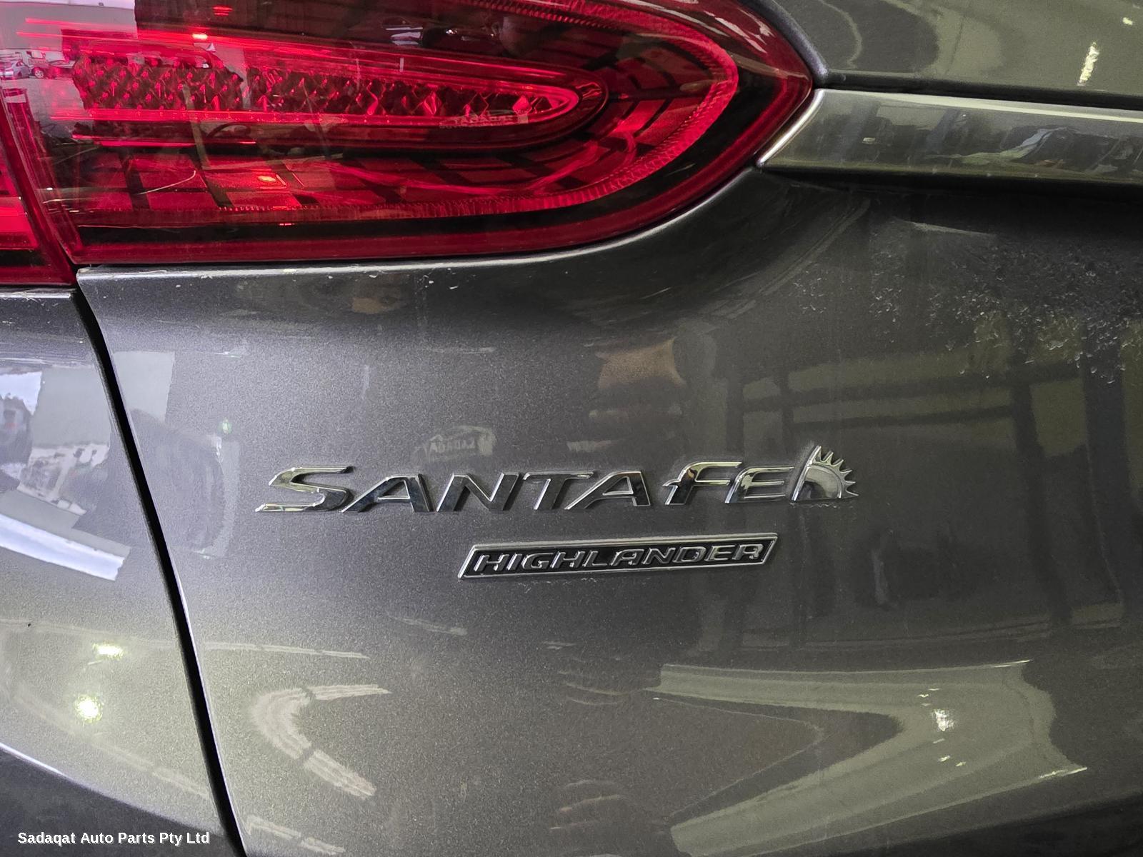 Hyundai Santa Fe Courtesy Light