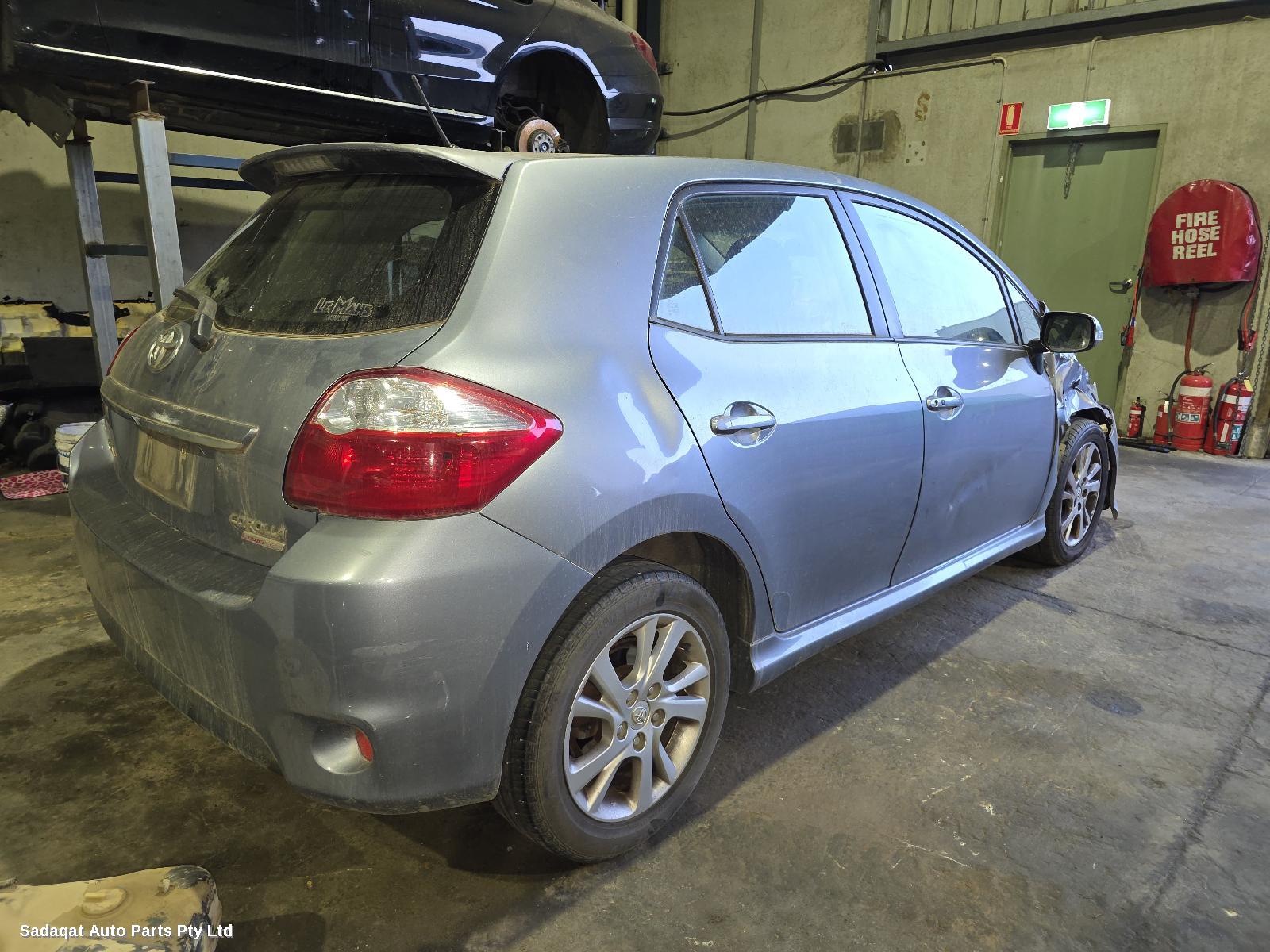 Toyota Corolla Right_rear_door_sliding