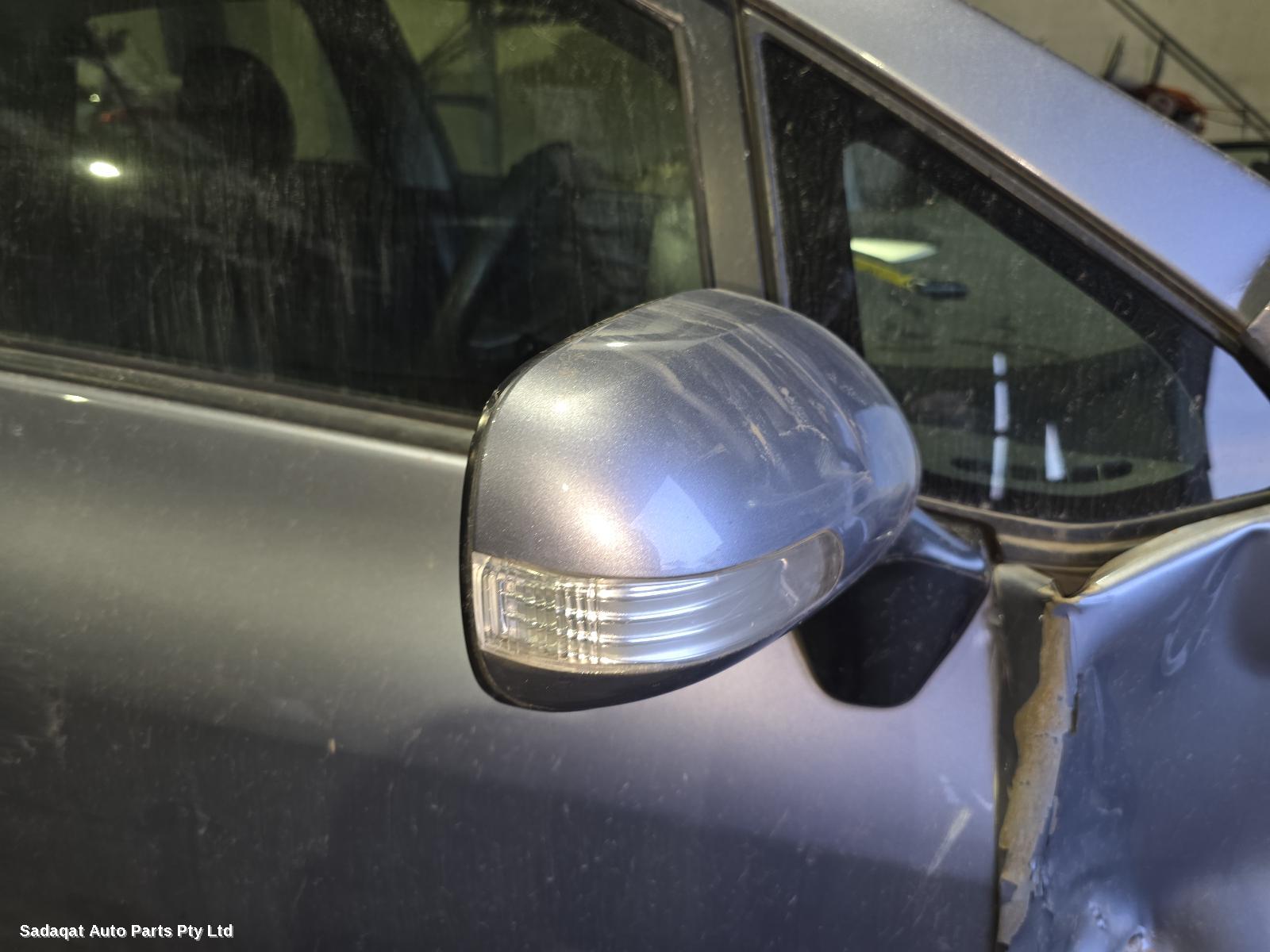 Toyota Corolla Right_rear_door_sliding