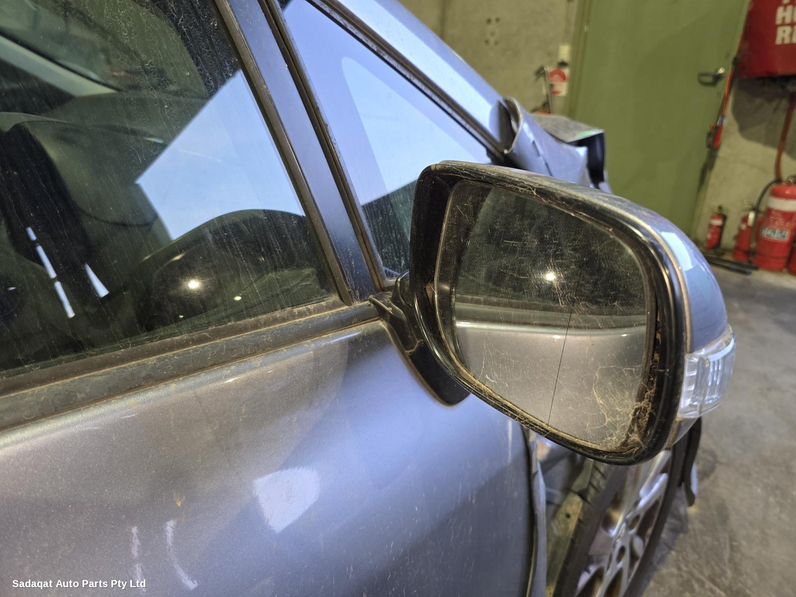 Toyota Corolla Right_rear_door_sliding