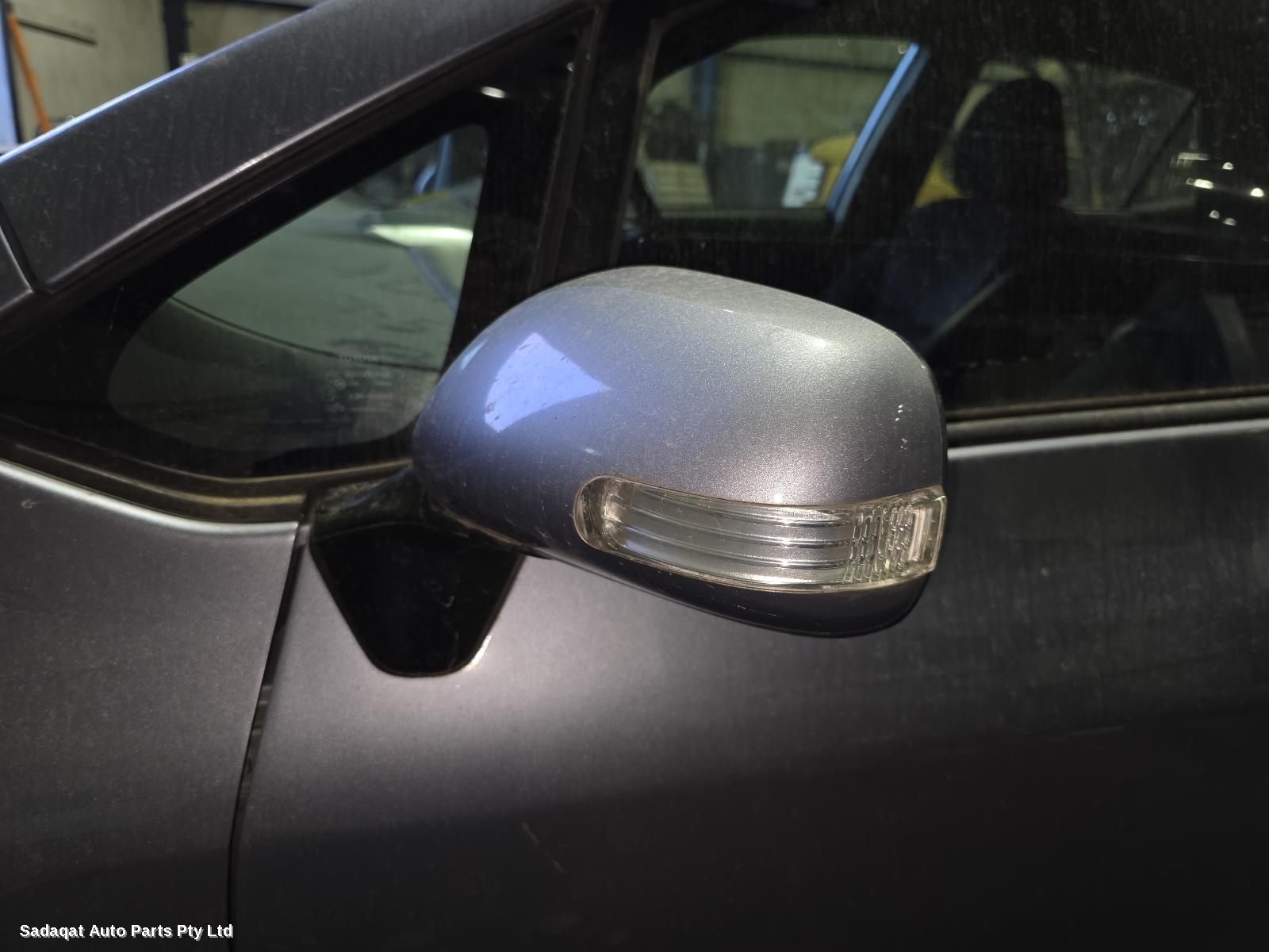 Toyota Corolla Right_rear_door_sliding