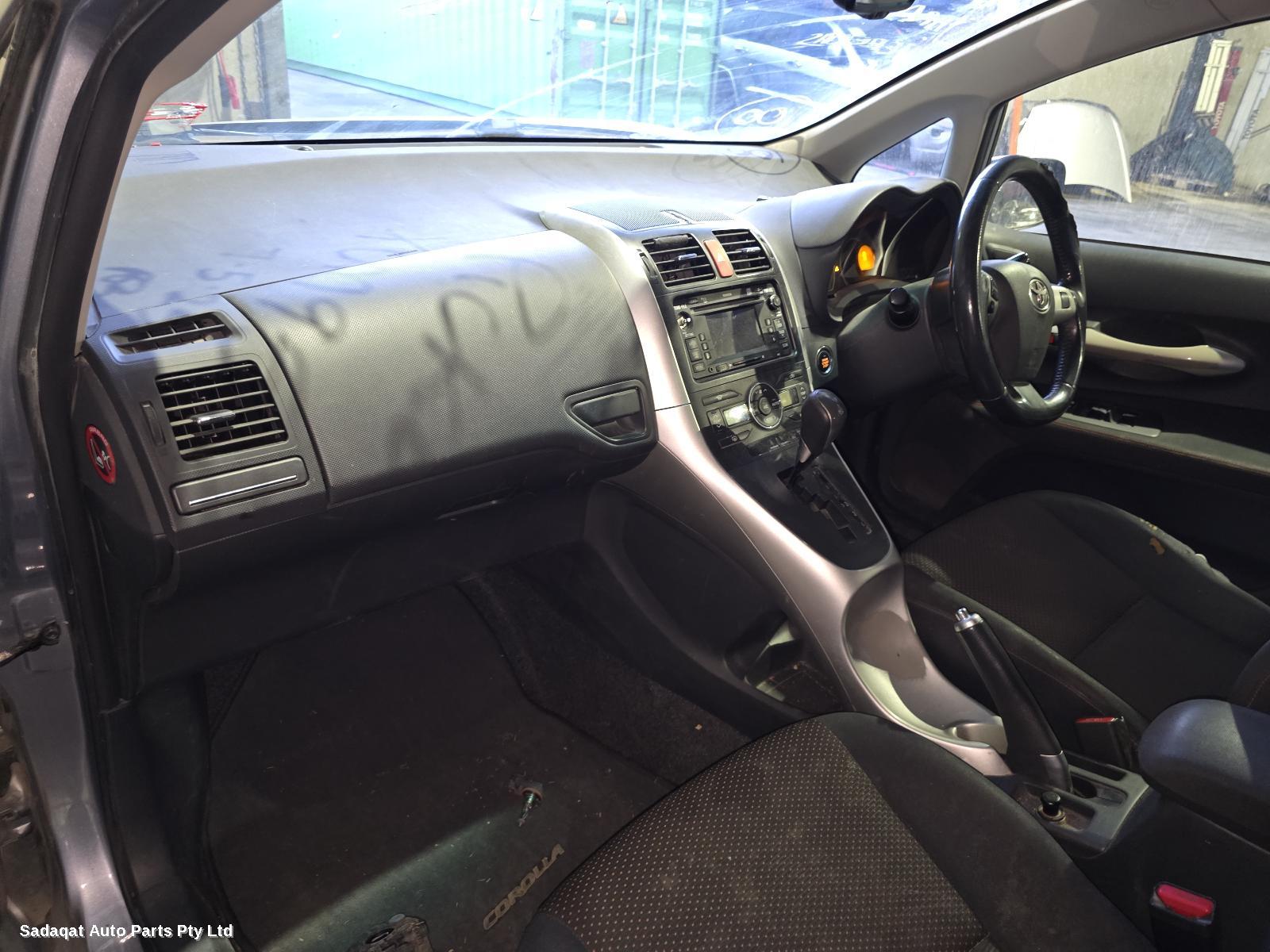 Toyota Corolla Right_rear_door_sliding