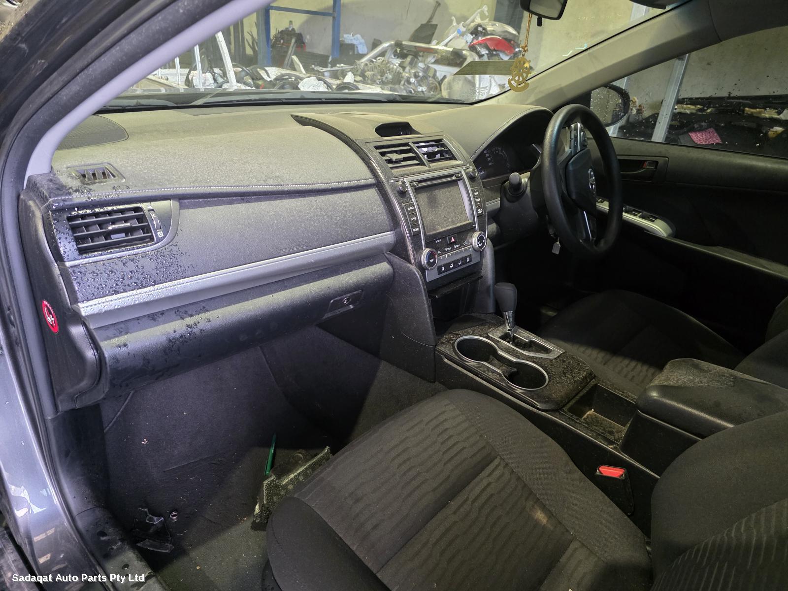 Toyota Camry Bonnet Hinge/strut