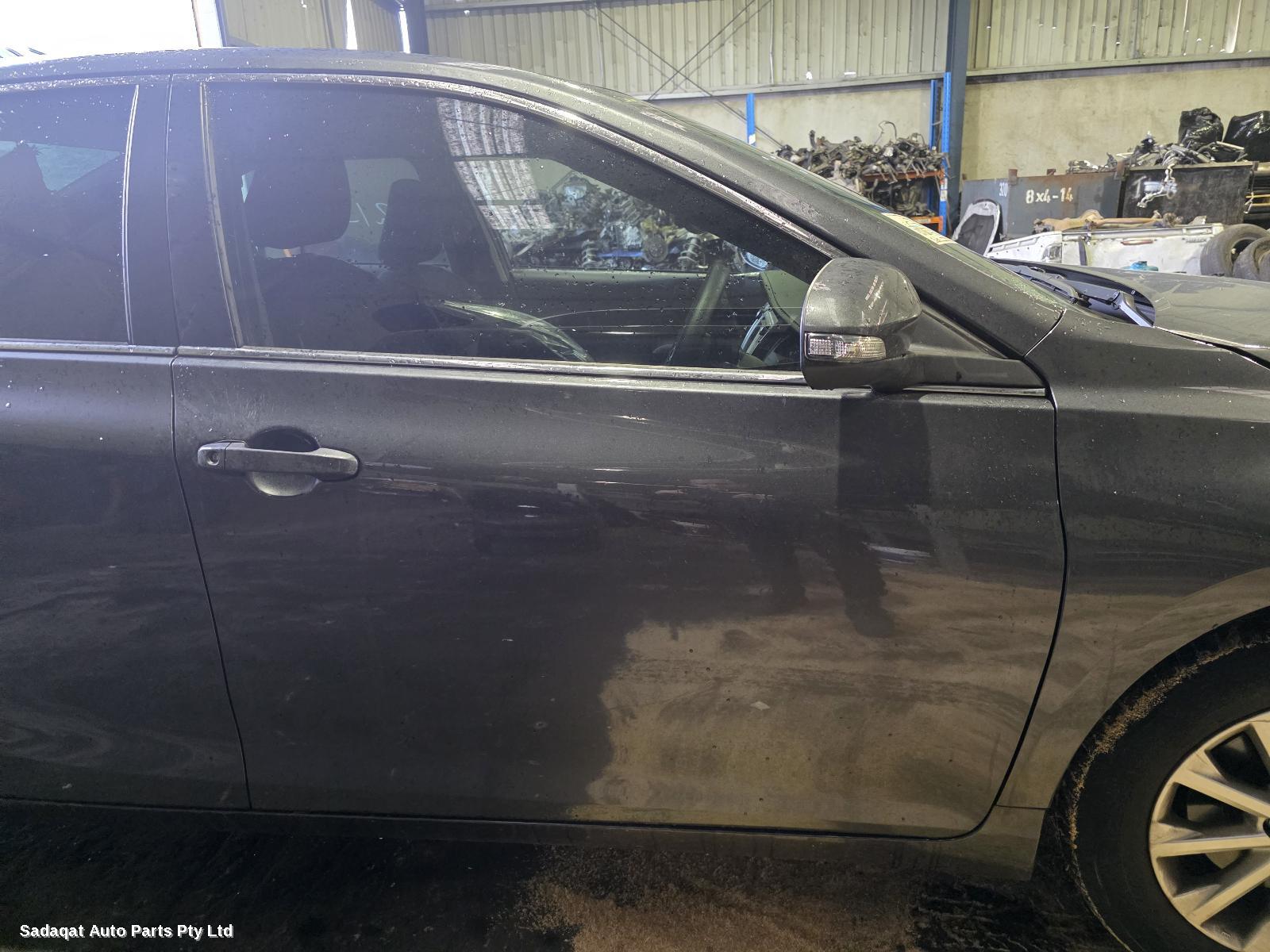 Toyota Camry Bonnet Hinge/strut