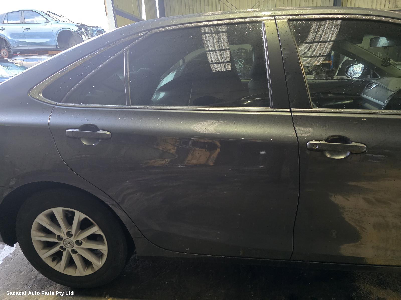 Toyota Camry Bonnet Hinge/strut