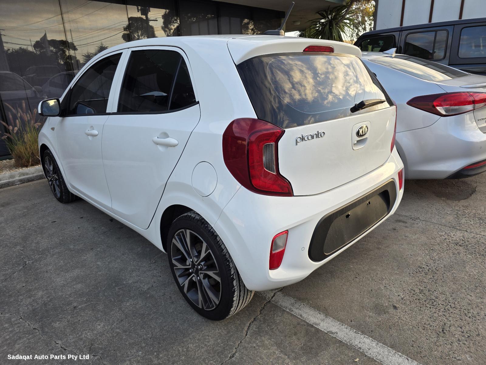 Kia Picanto Left Headlamp