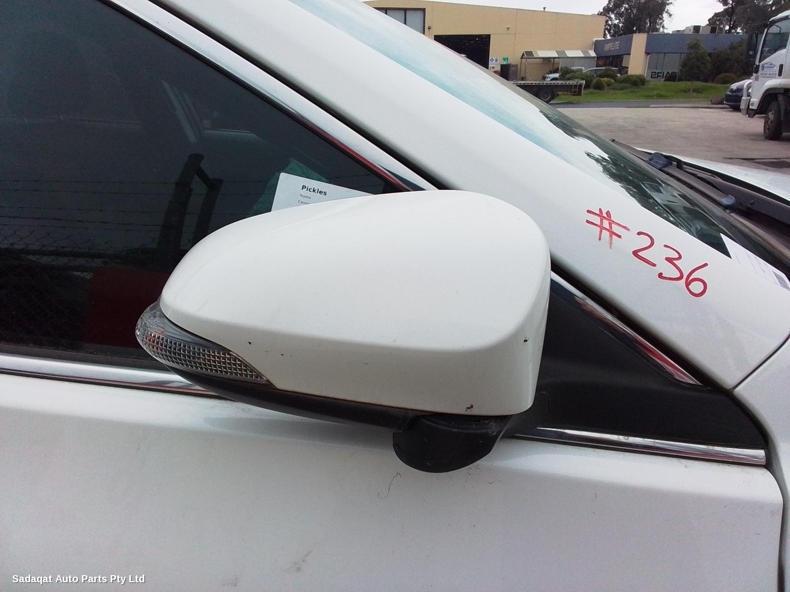 Toyota Camry Right Door Mirror