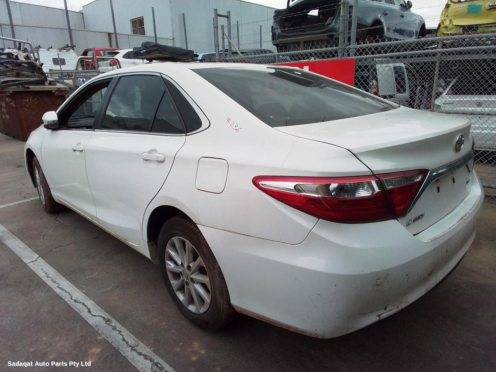 Toyota Camry Right Door Mirror