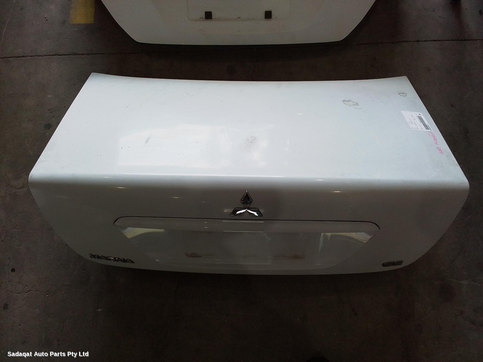 Mitsubishi Magna Bootlid/tailgate
