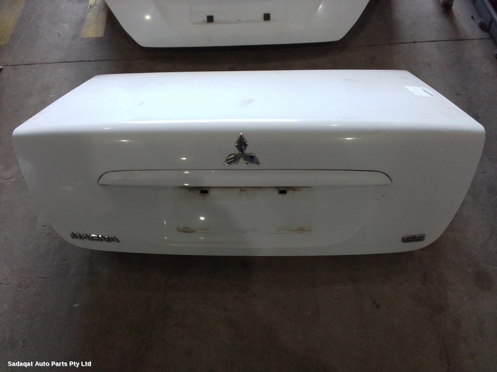 Mitsubishi Magna Bootlid/tailgate
