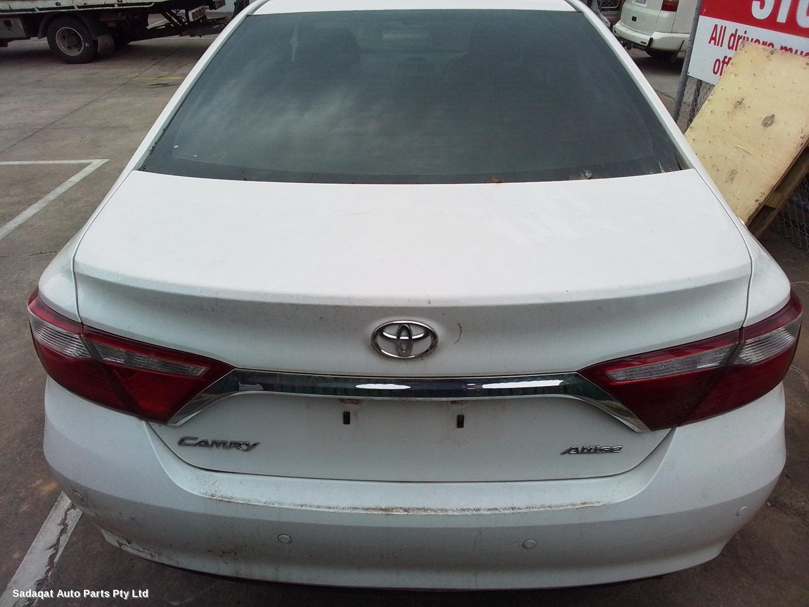 Toyota Camry Right Door Mirror