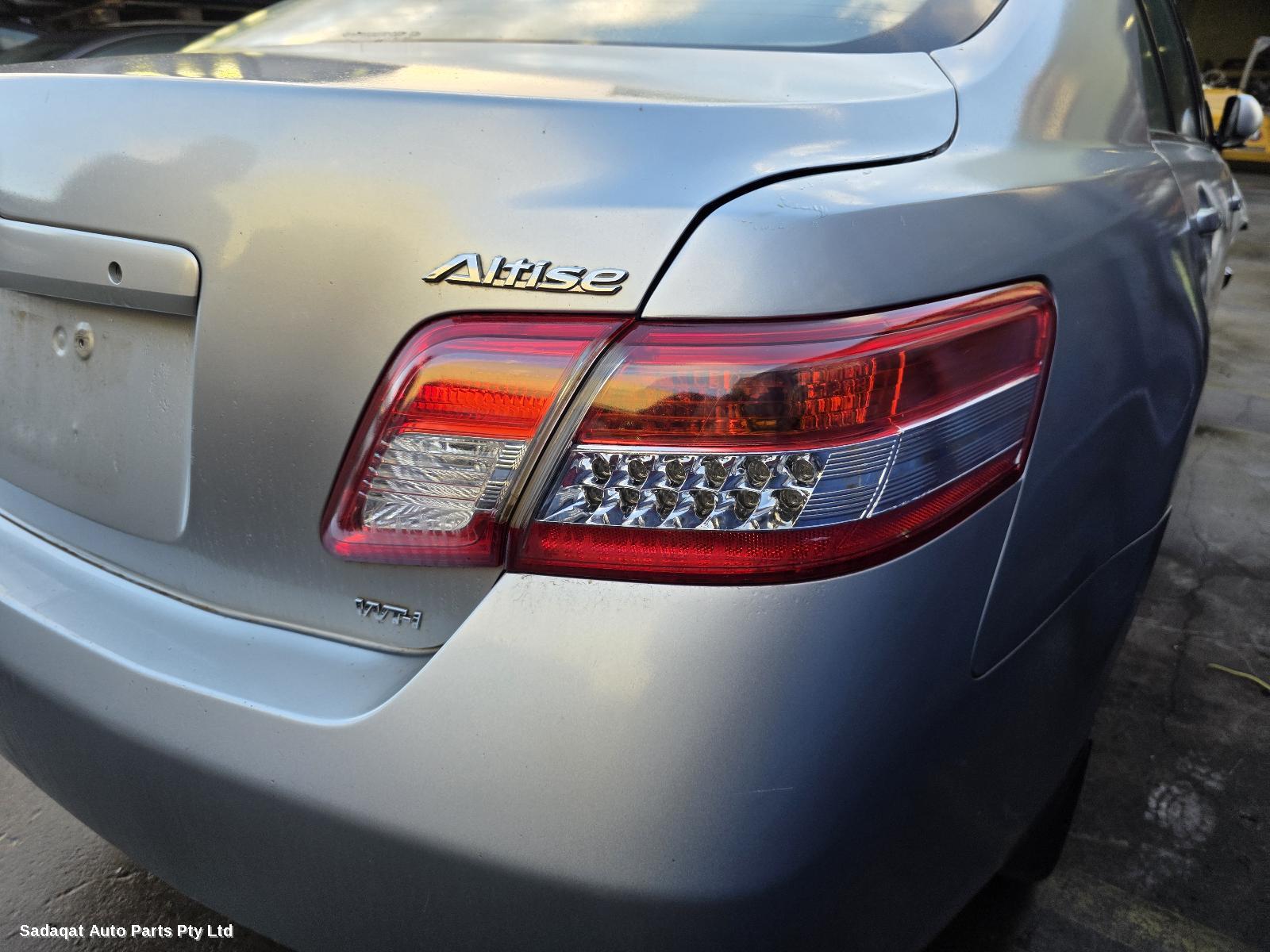 Toyota Camry Left Taillight