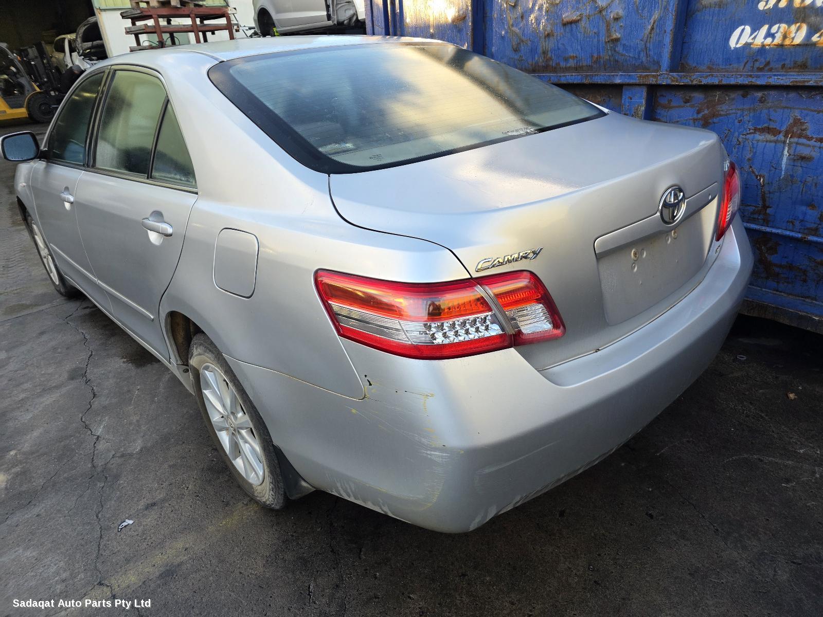 Toyota Camry Left Taillight