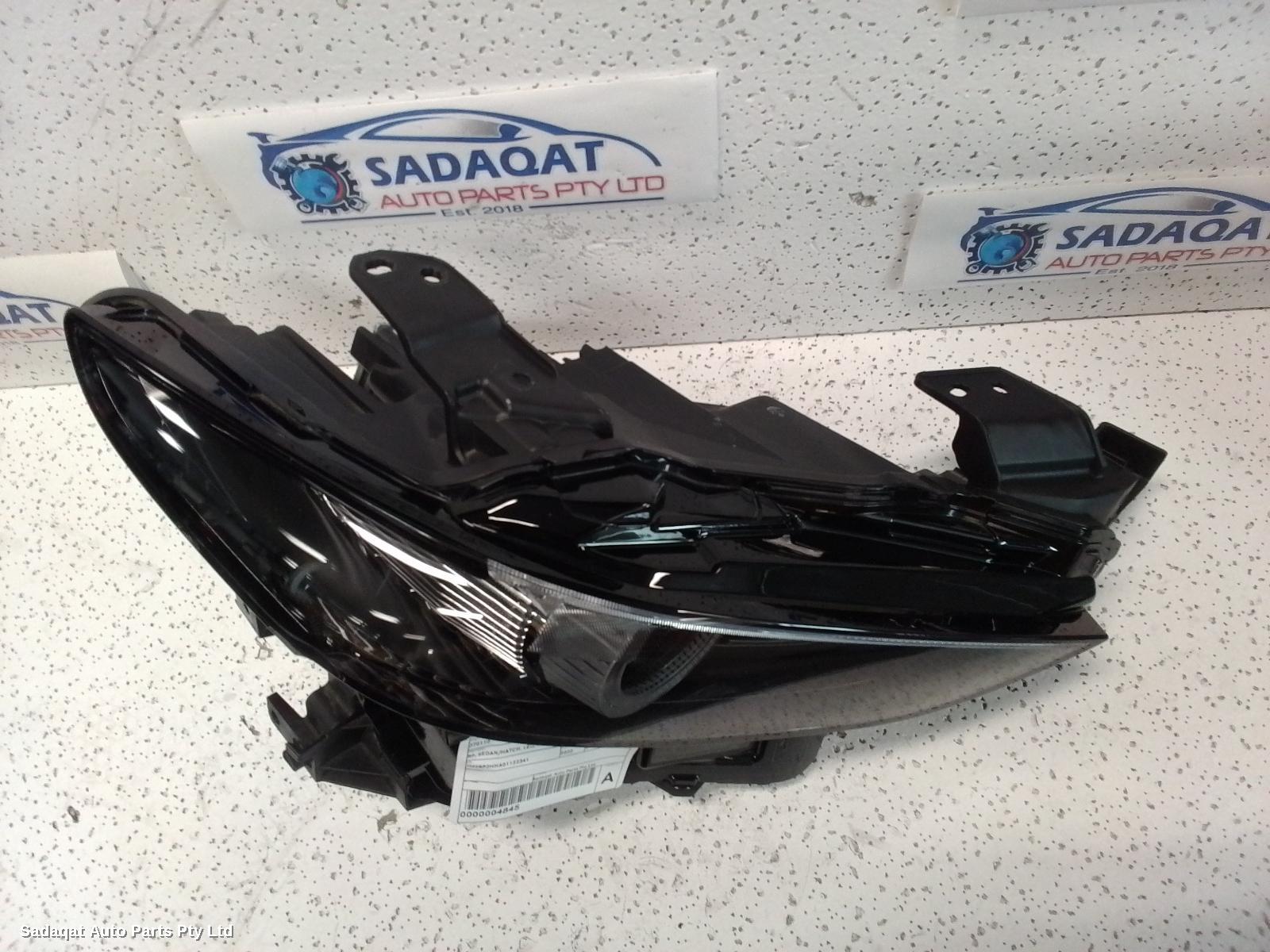 Mazda 3 Right Headlamp