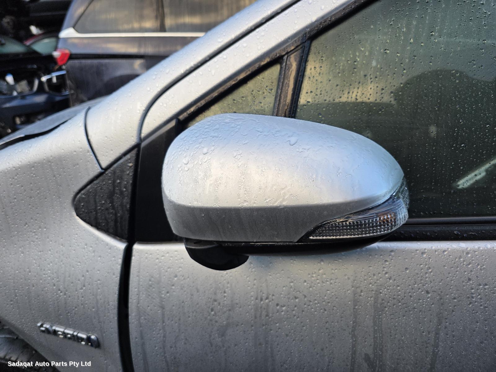 Toyota Prius Left Door Mirror