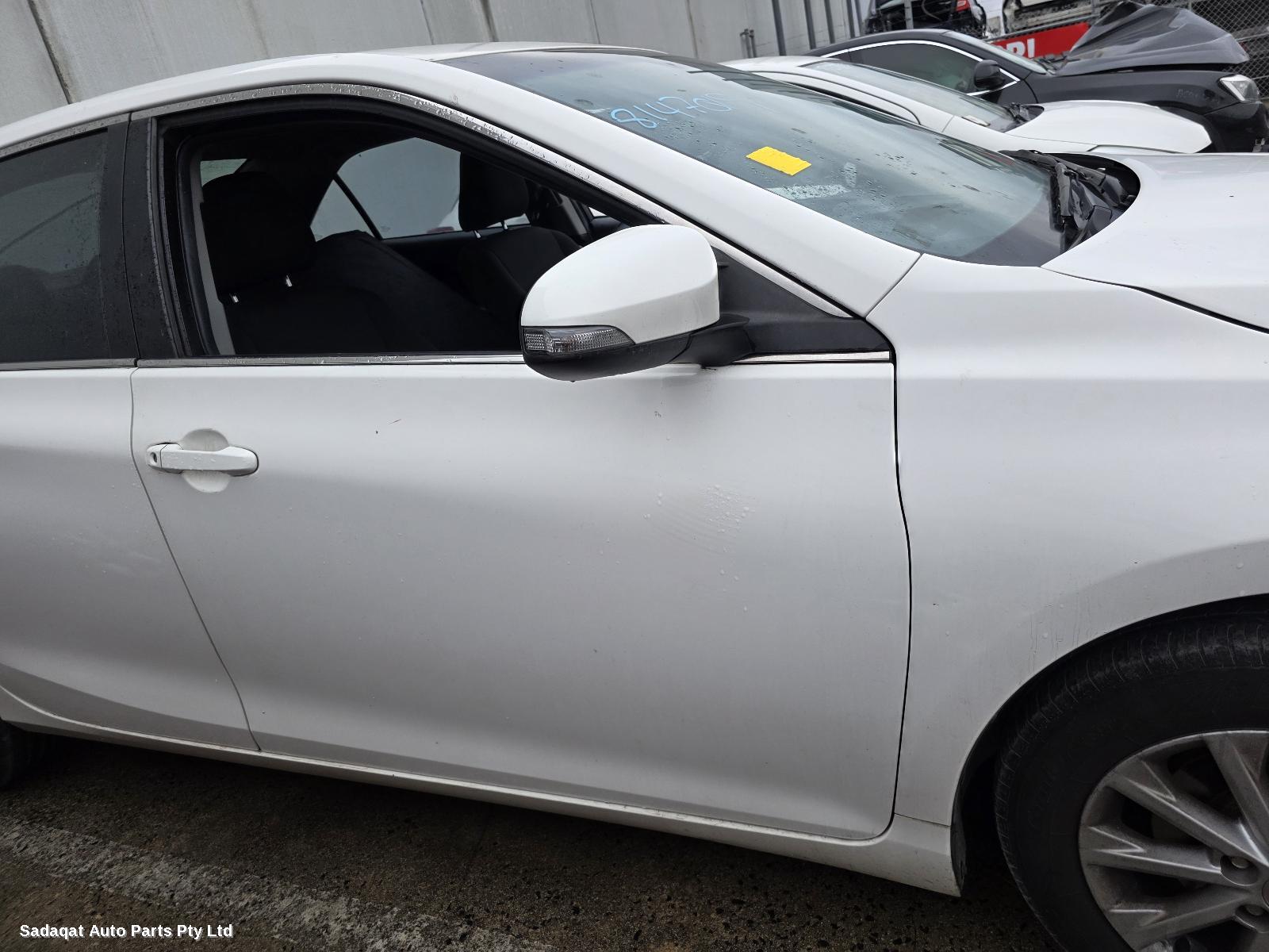 Toyota Camry Right Door Mirror