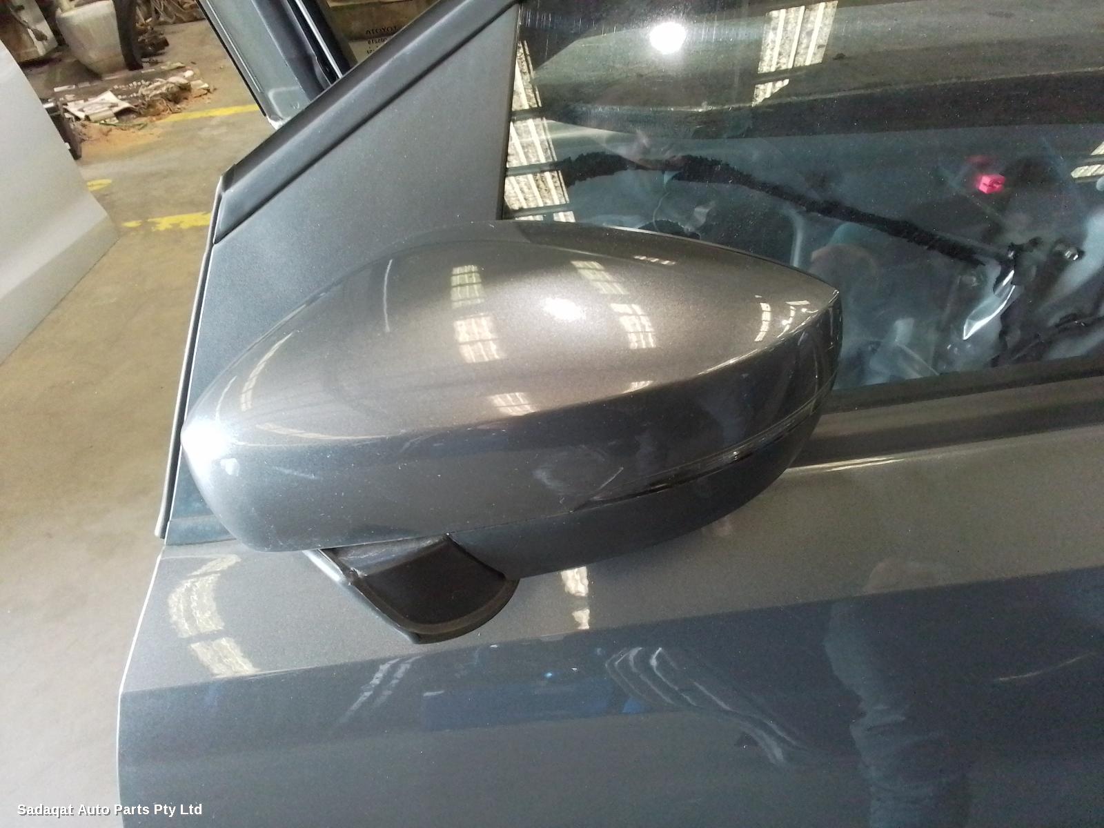 Volkswagen Polo Left Door Mirror