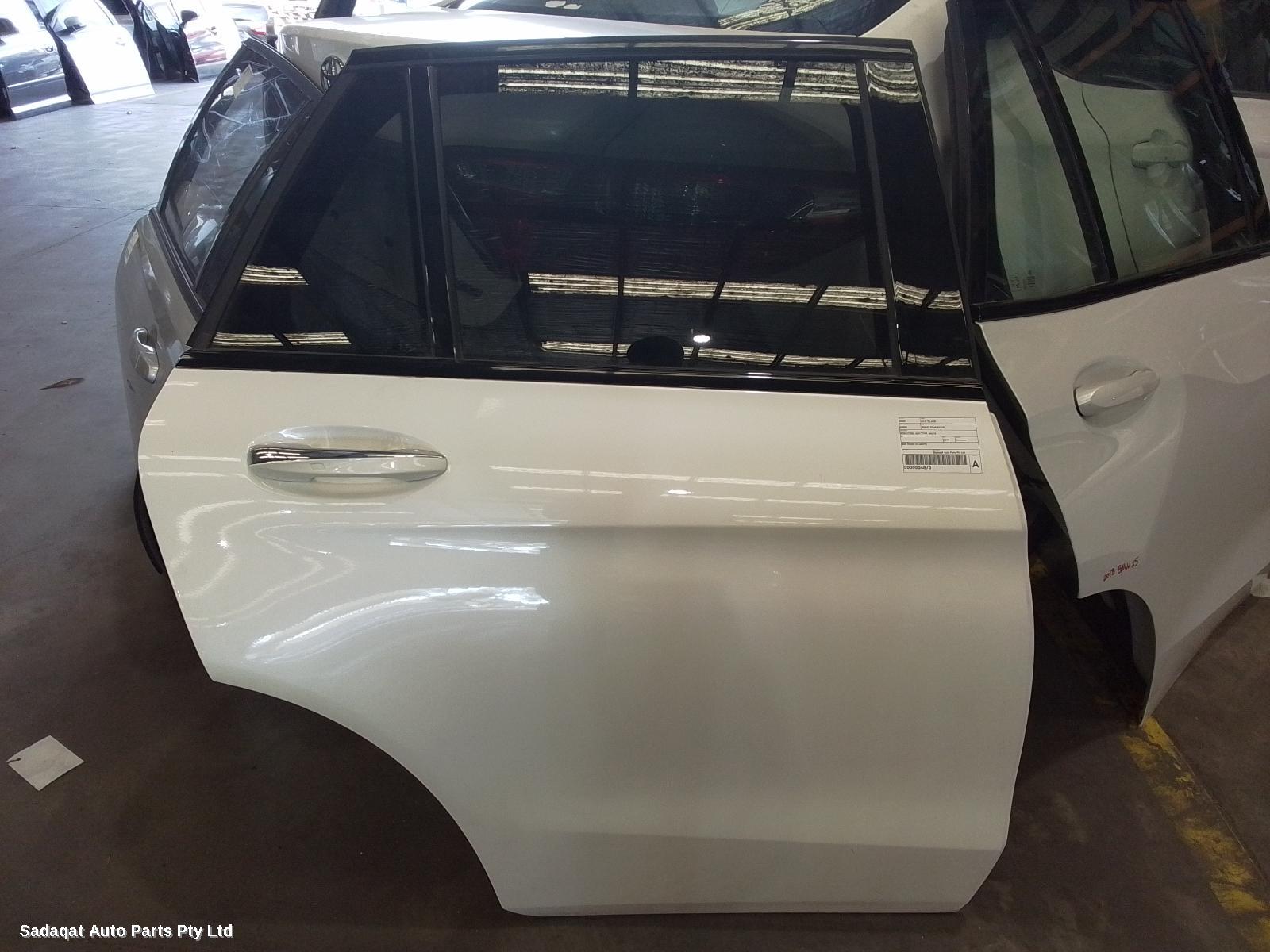 Mercedes Glc Class Right_rear_door_sliding