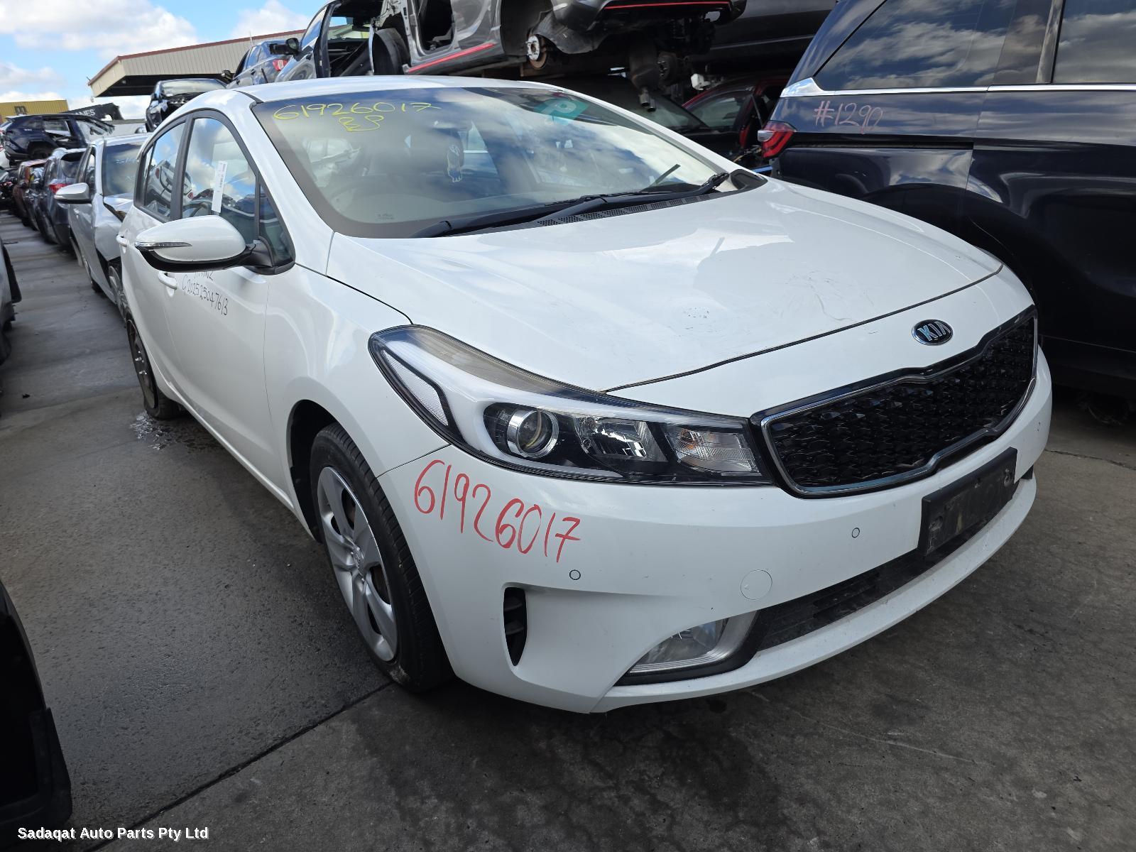 Kia Cerato Left Door Mirror