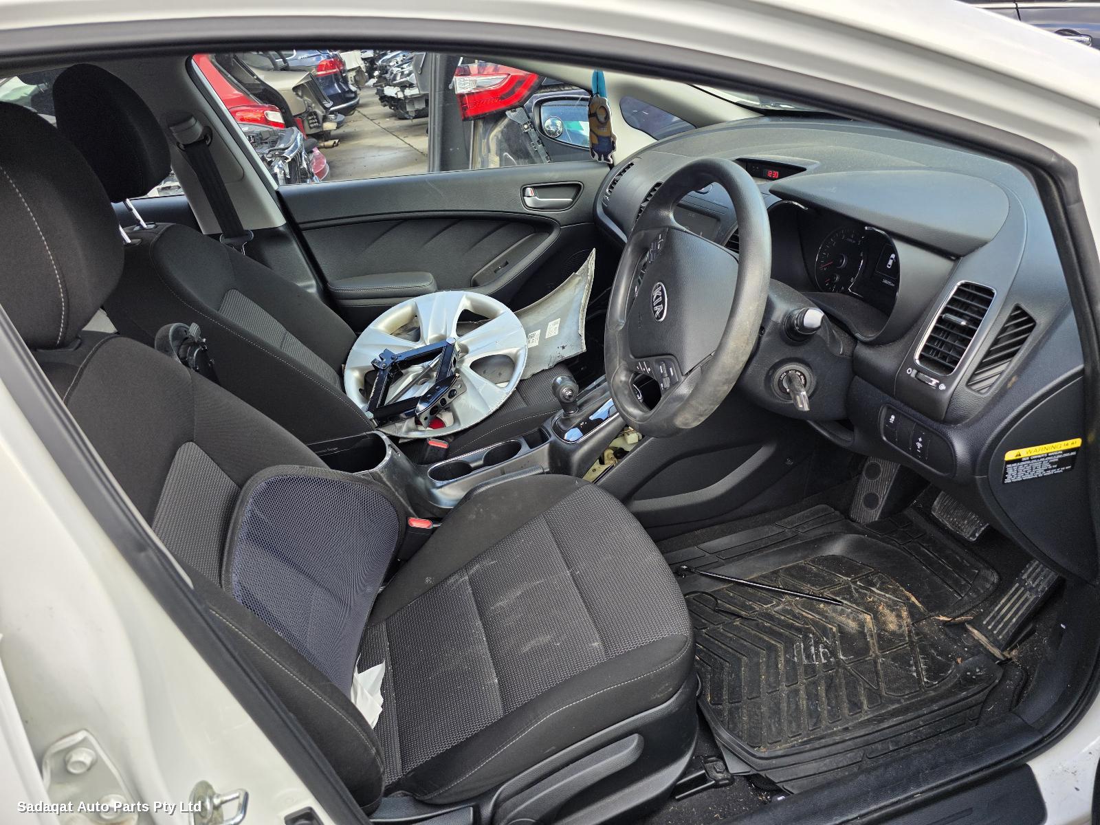 Kia Cerato Left Door Mirror