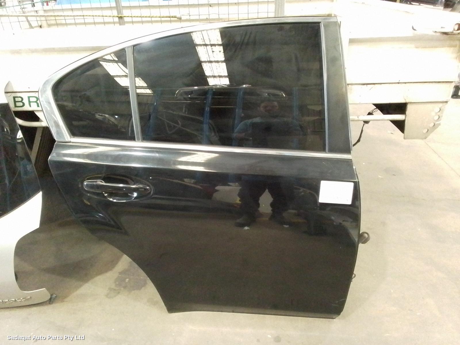 Subaru Liberty Right_rear_door_sliding