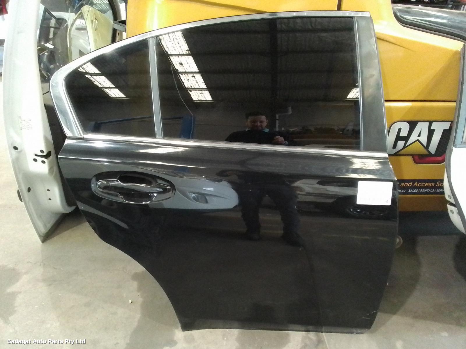 Subaru Liberty Right_rear_door_sliding