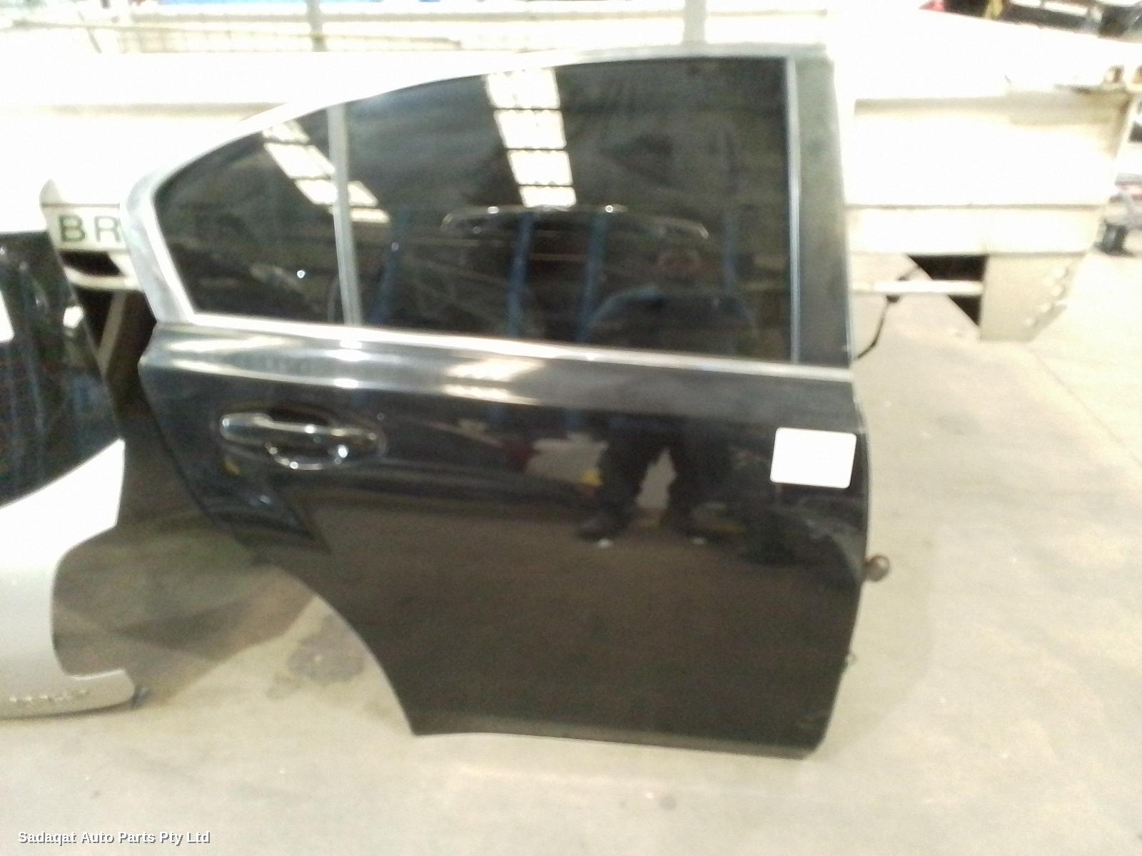 Subaru Liberty Right_rear_door_sliding