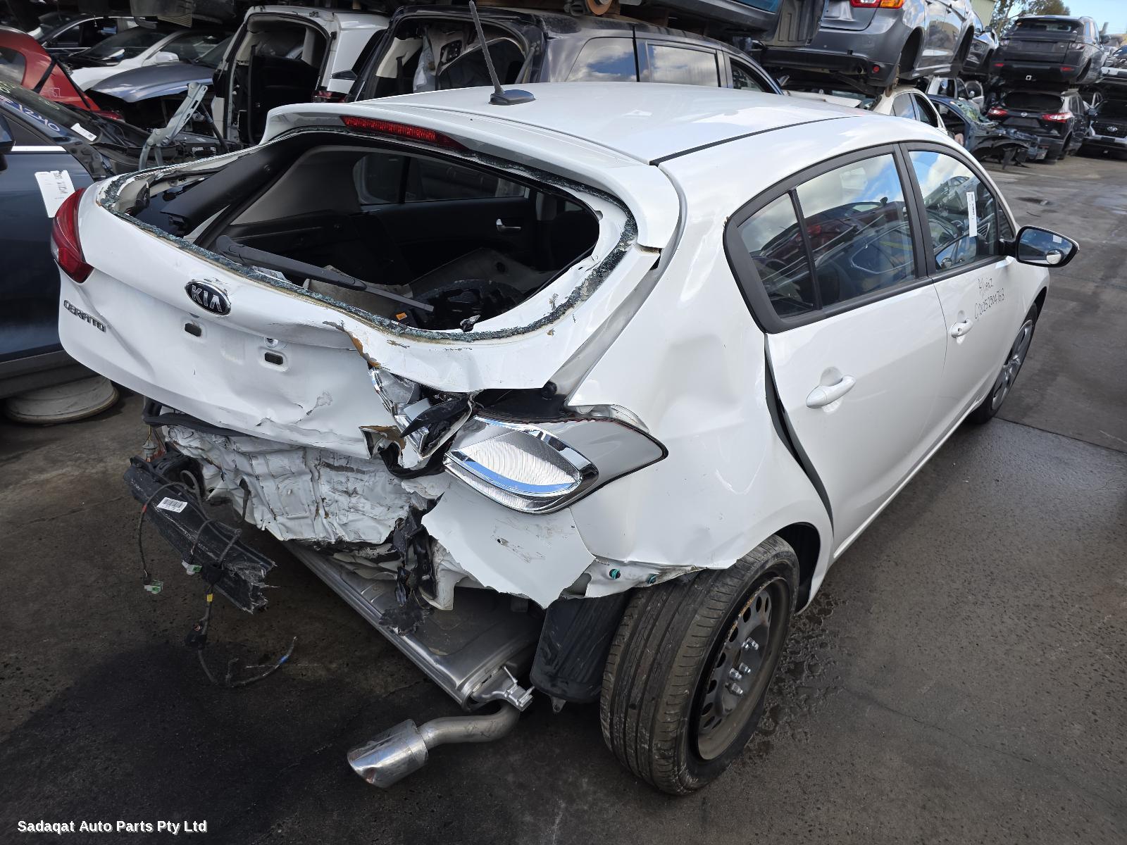 Kia Cerato Left Door Mirror