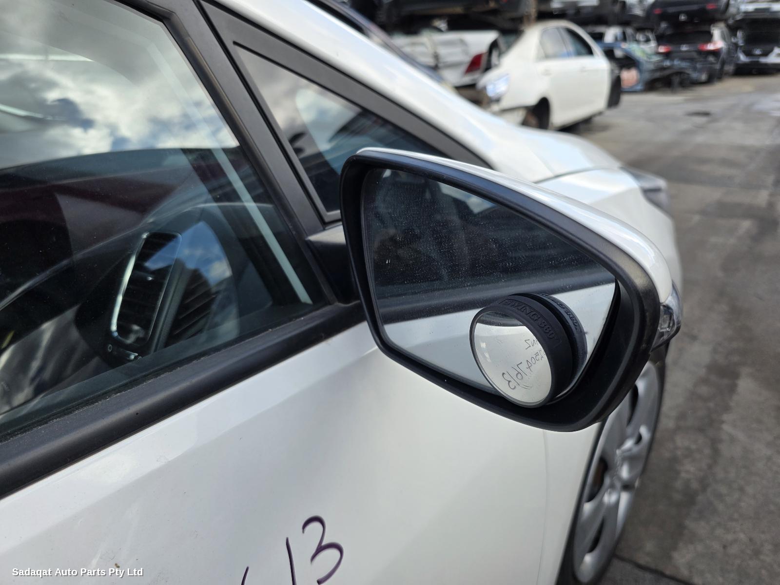 Kia Cerato Left Door Mirror