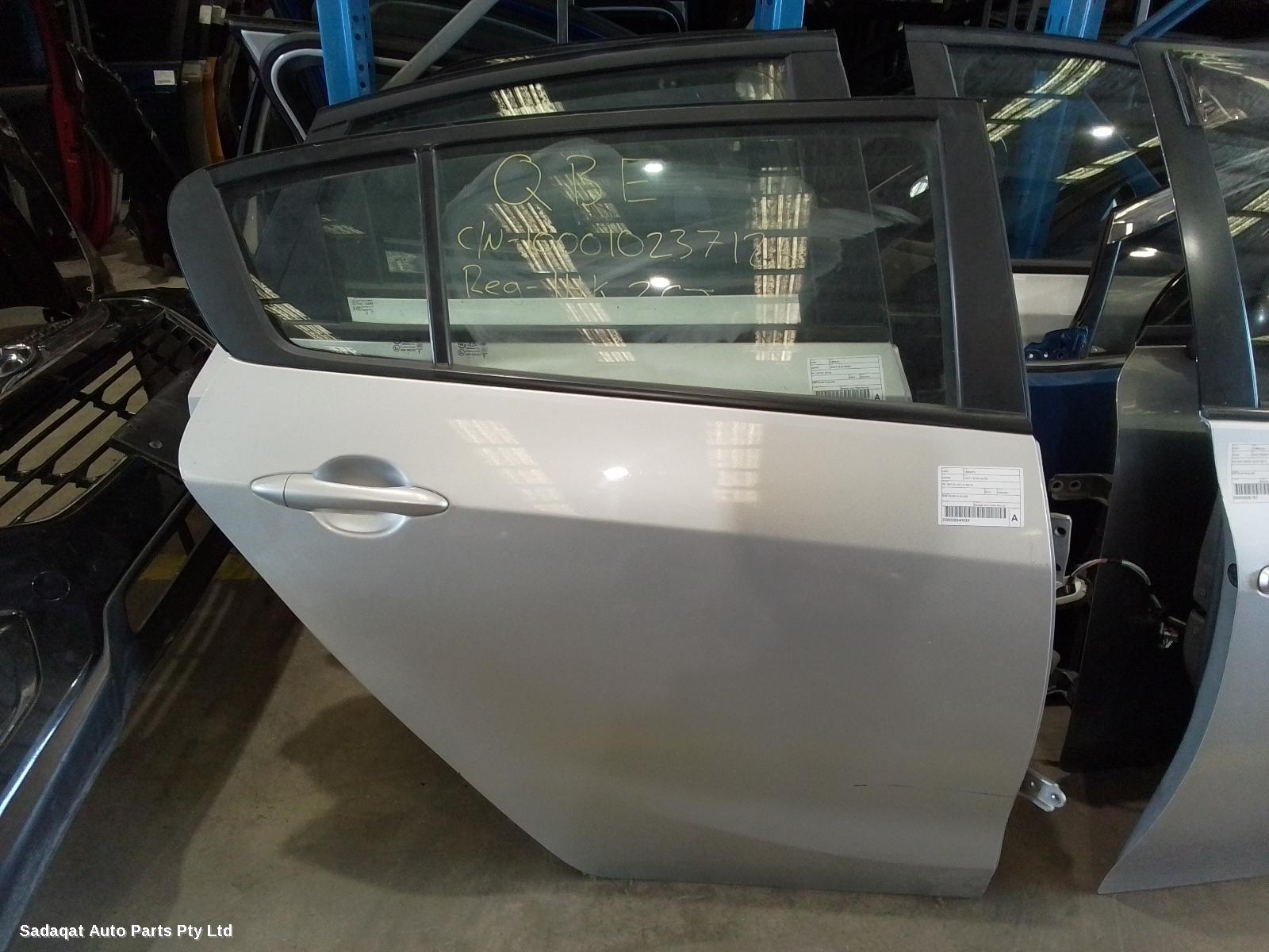 Kia Cerato Right_rear_door_sliding