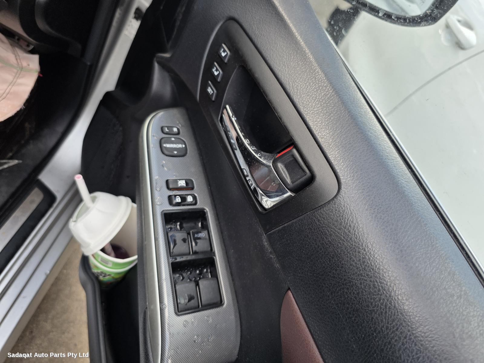 Toyota Aurion Left Door Mirror