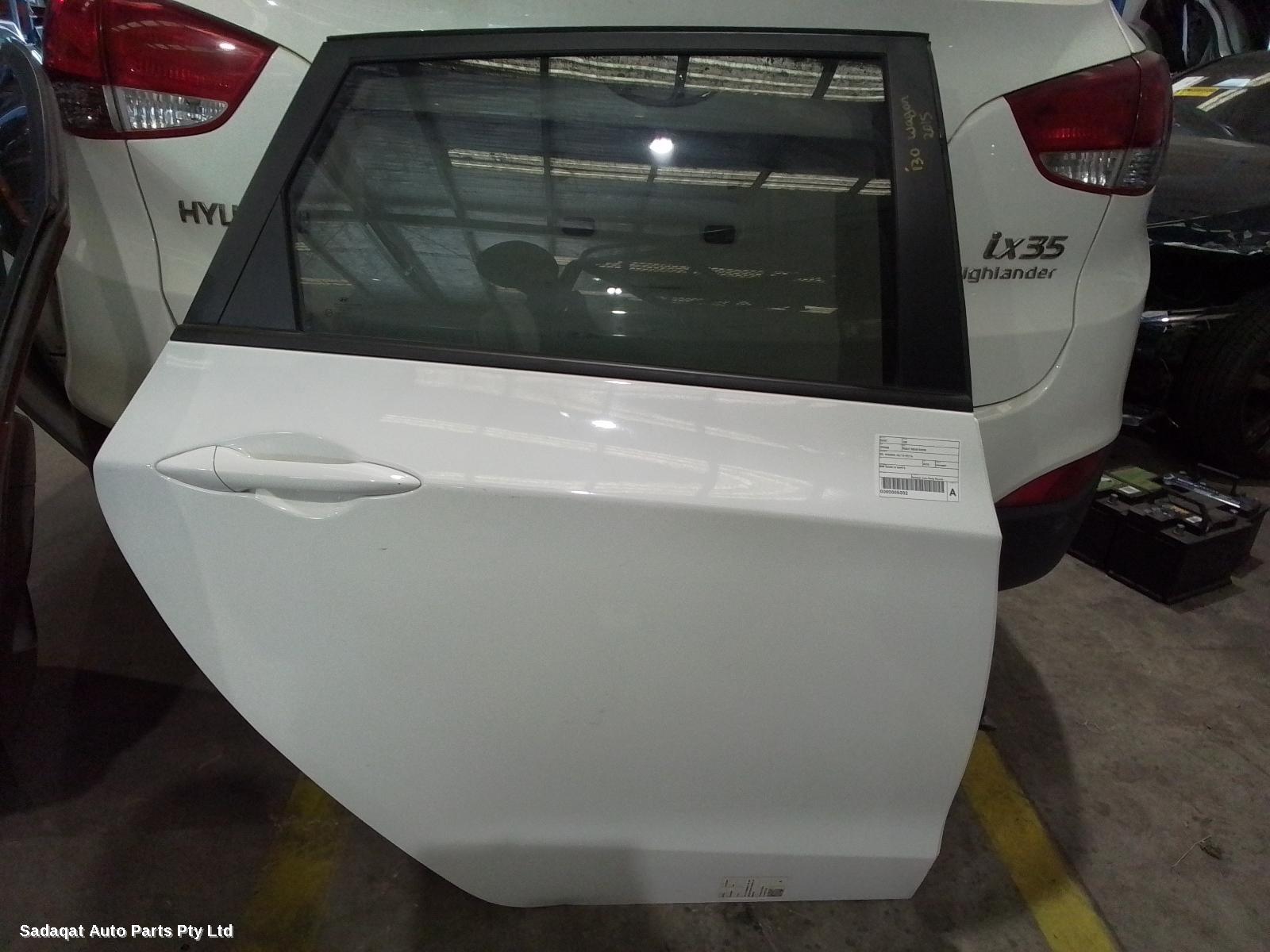 Hyundai I30 Right_rear_door_sliding