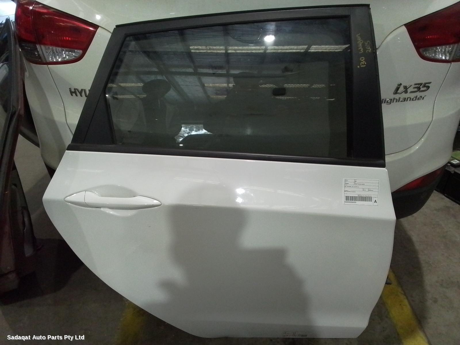Hyundai I30 Right_rear_door_sliding