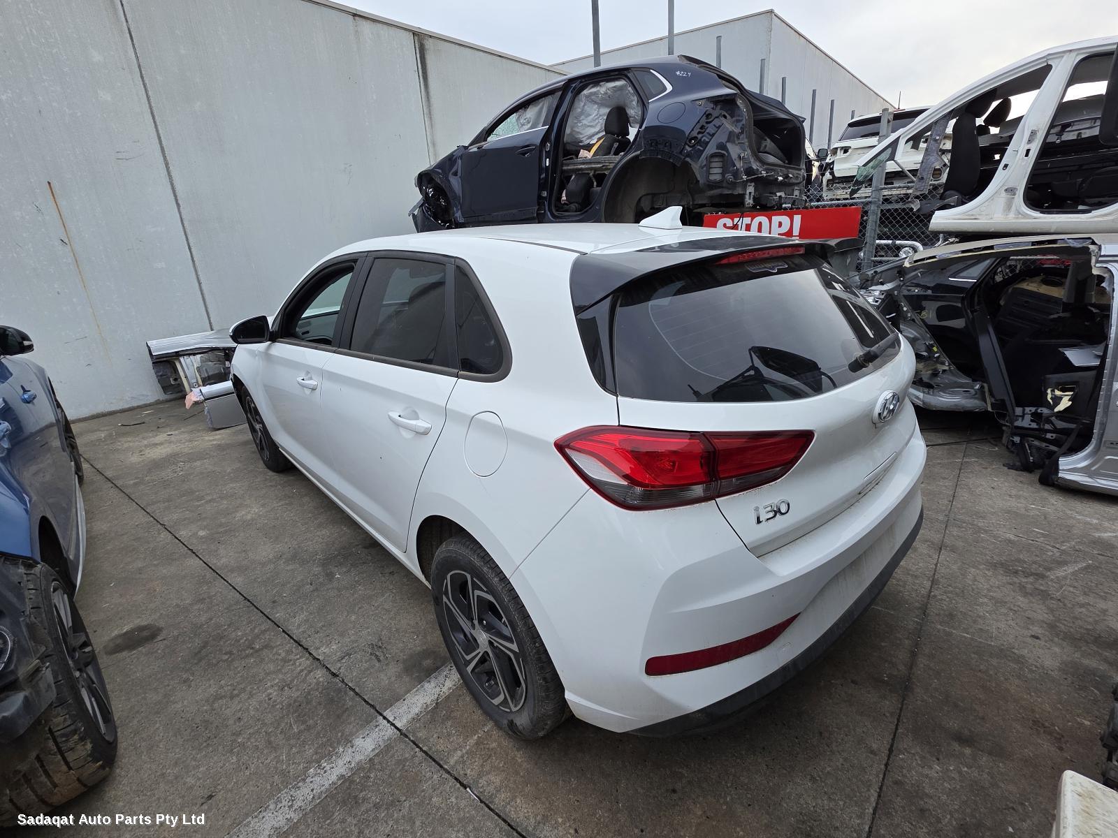 Hyundai I30 Right Headlamp