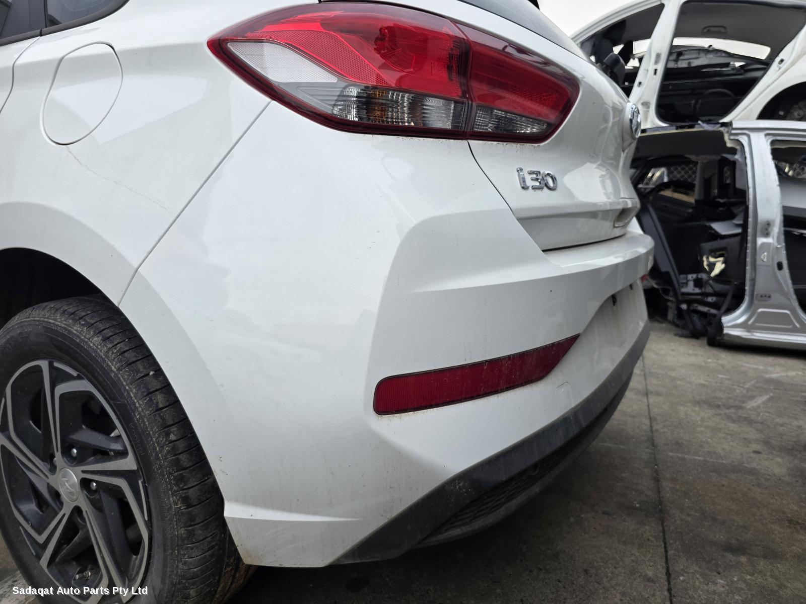 Hyundai I30 Right Headlamp