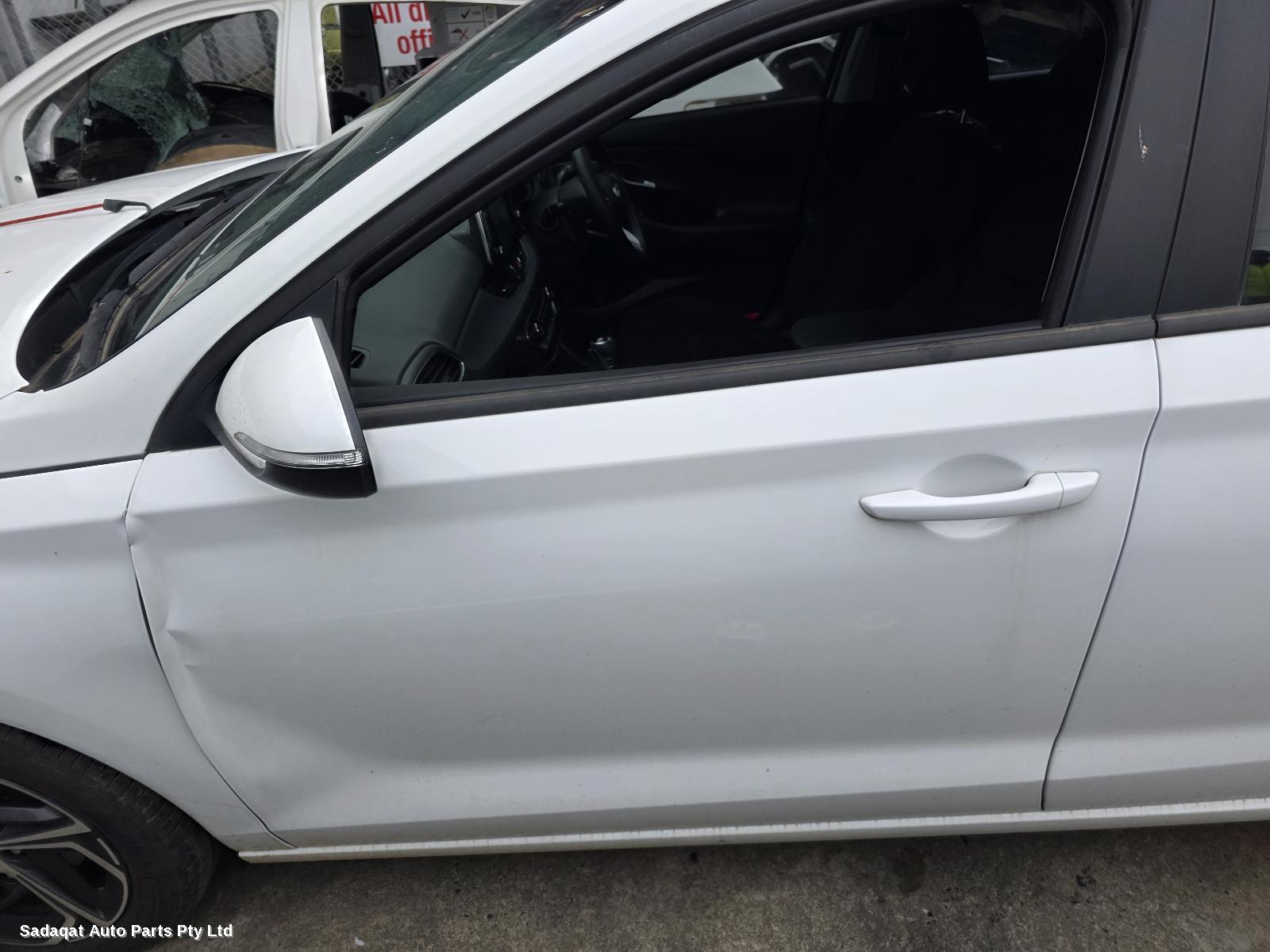 Hyundai I30 Right Headlamp