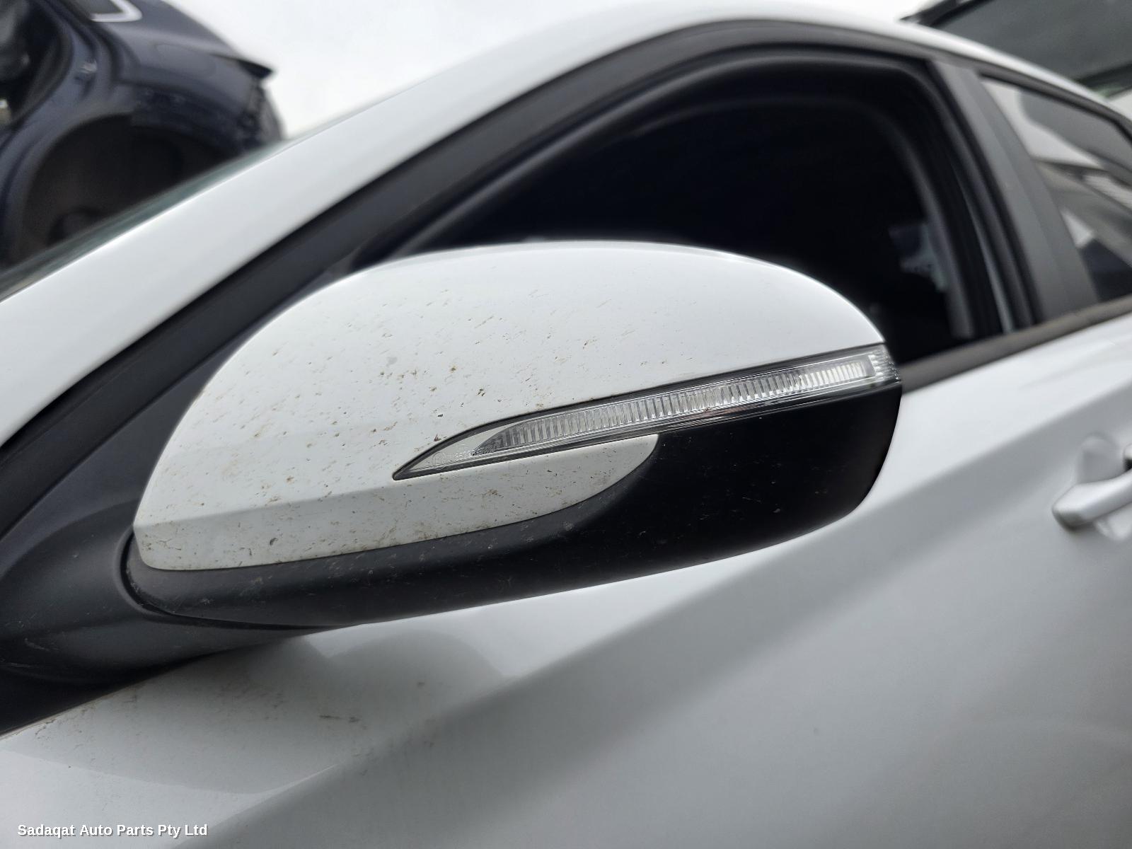 Hyundai I30 Right Headlamp