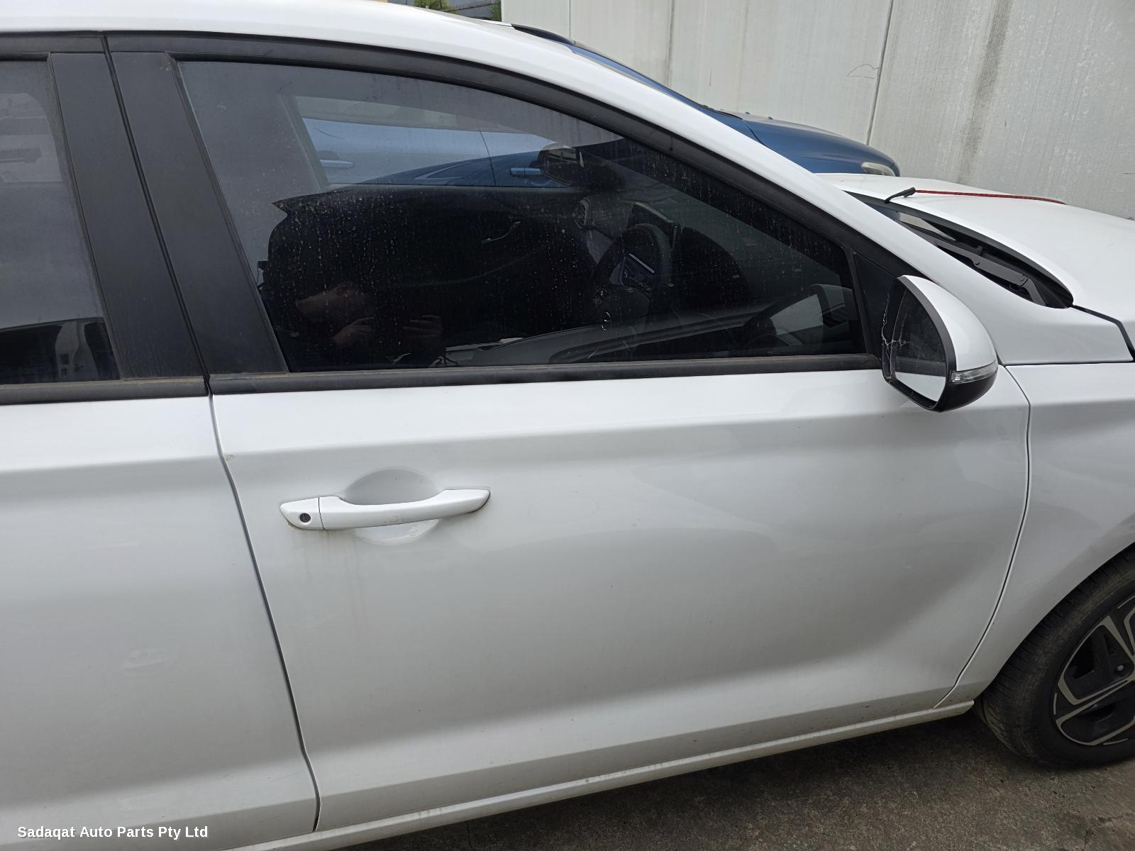 Hyundai I30 Right Headlamp