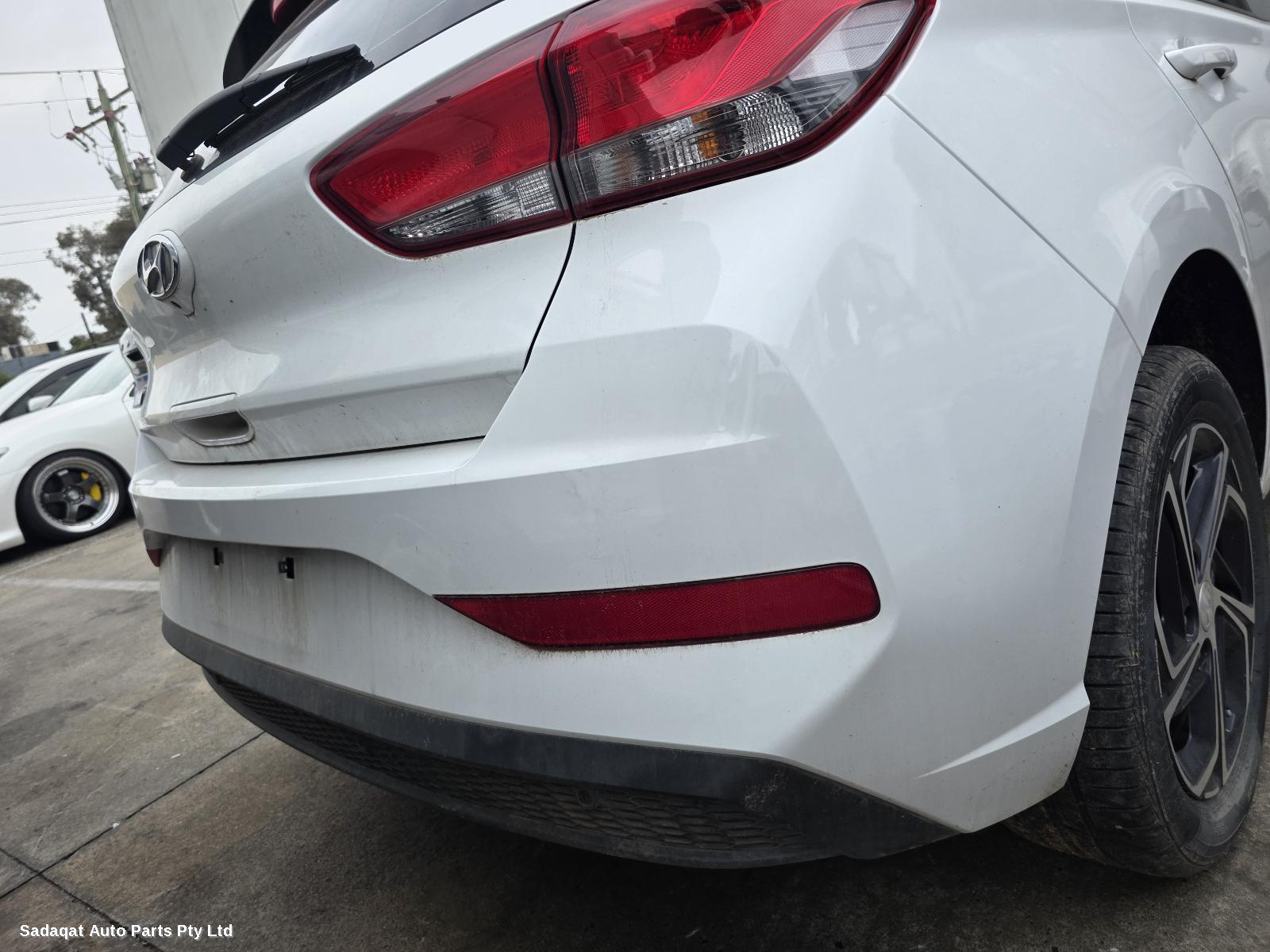 Hyundai I30 Right Headlamp