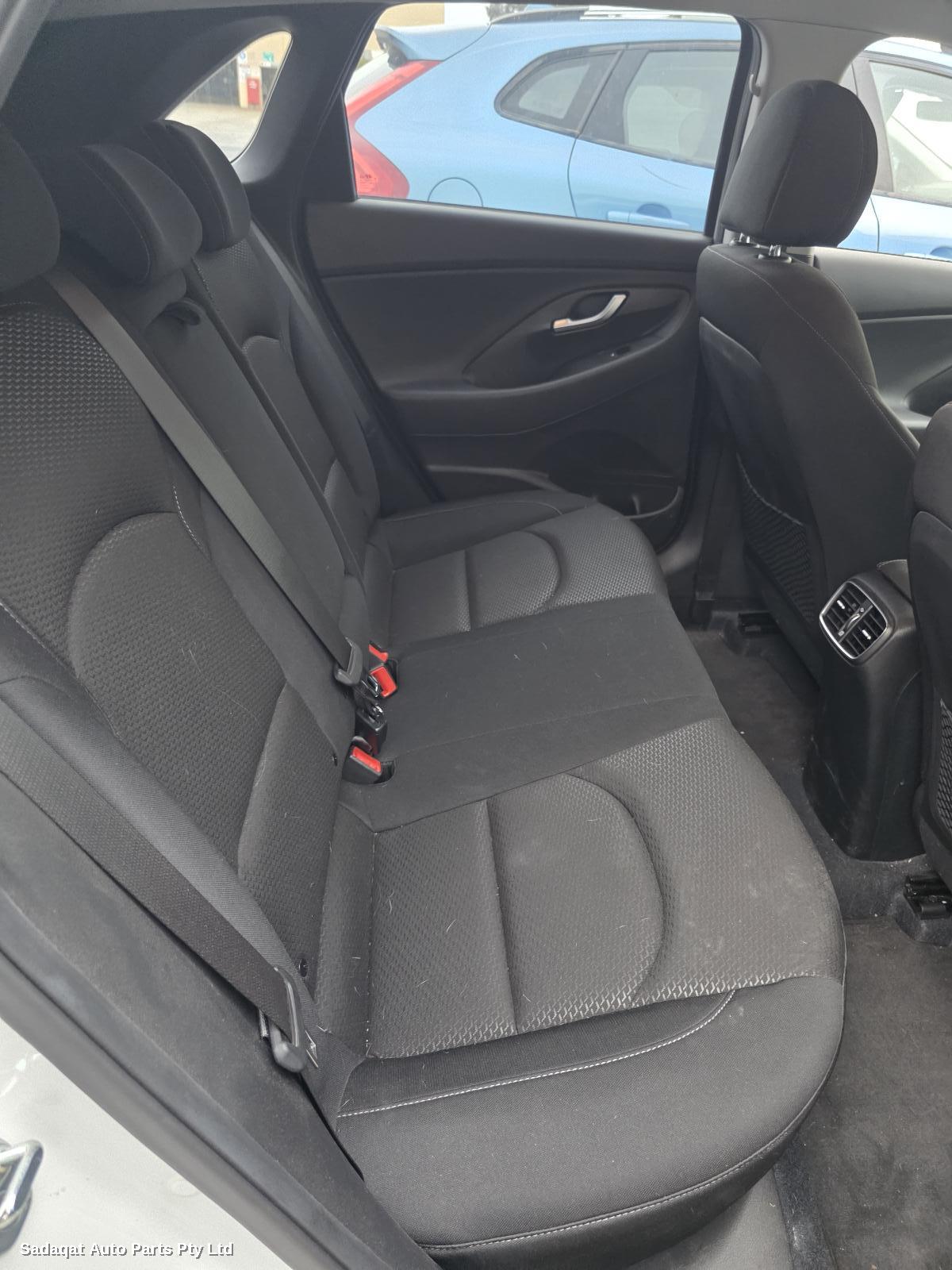 Hyundai I30 Right Headlamp