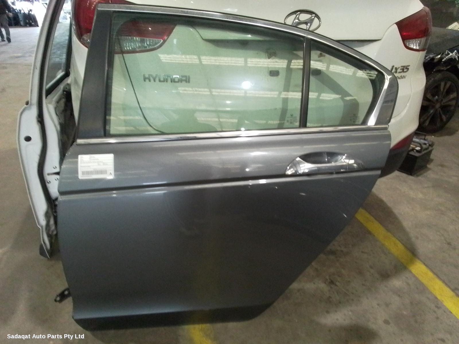 Honda Accord Left Rear Door/sliding