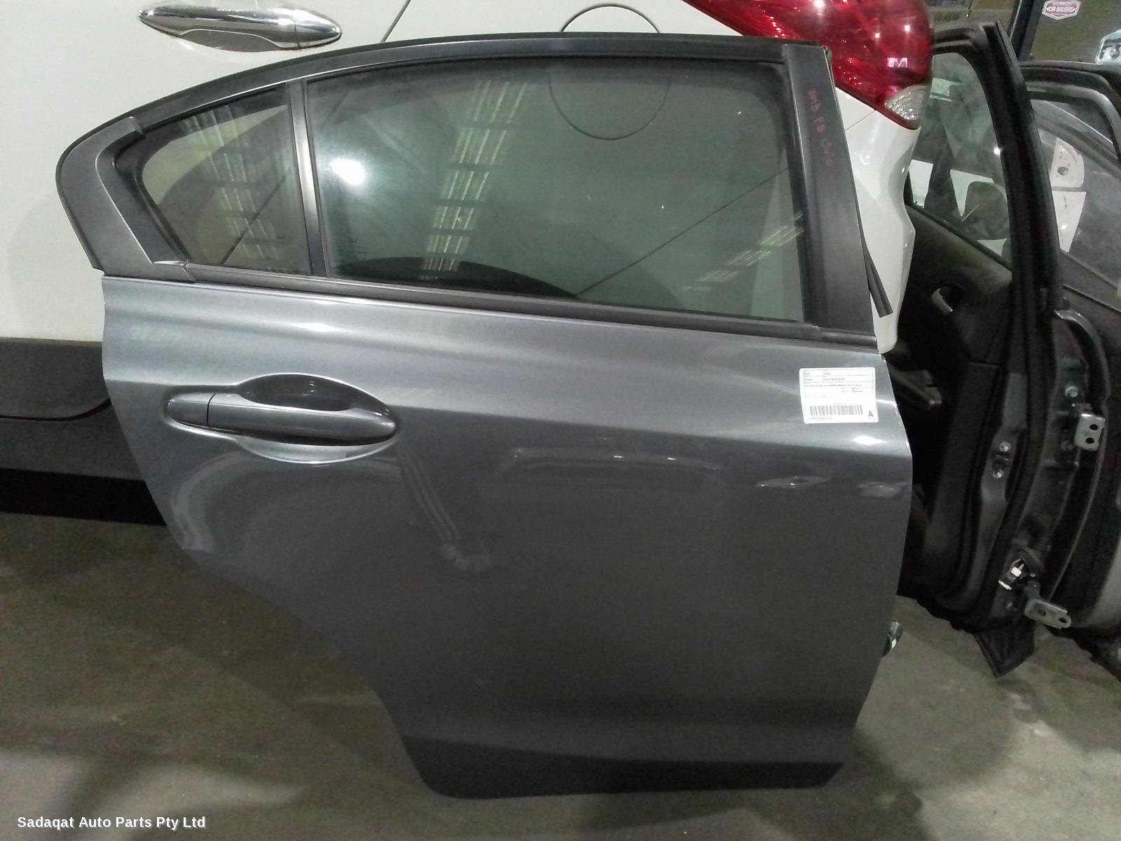 Honda Civic Right_rear_door_sliding