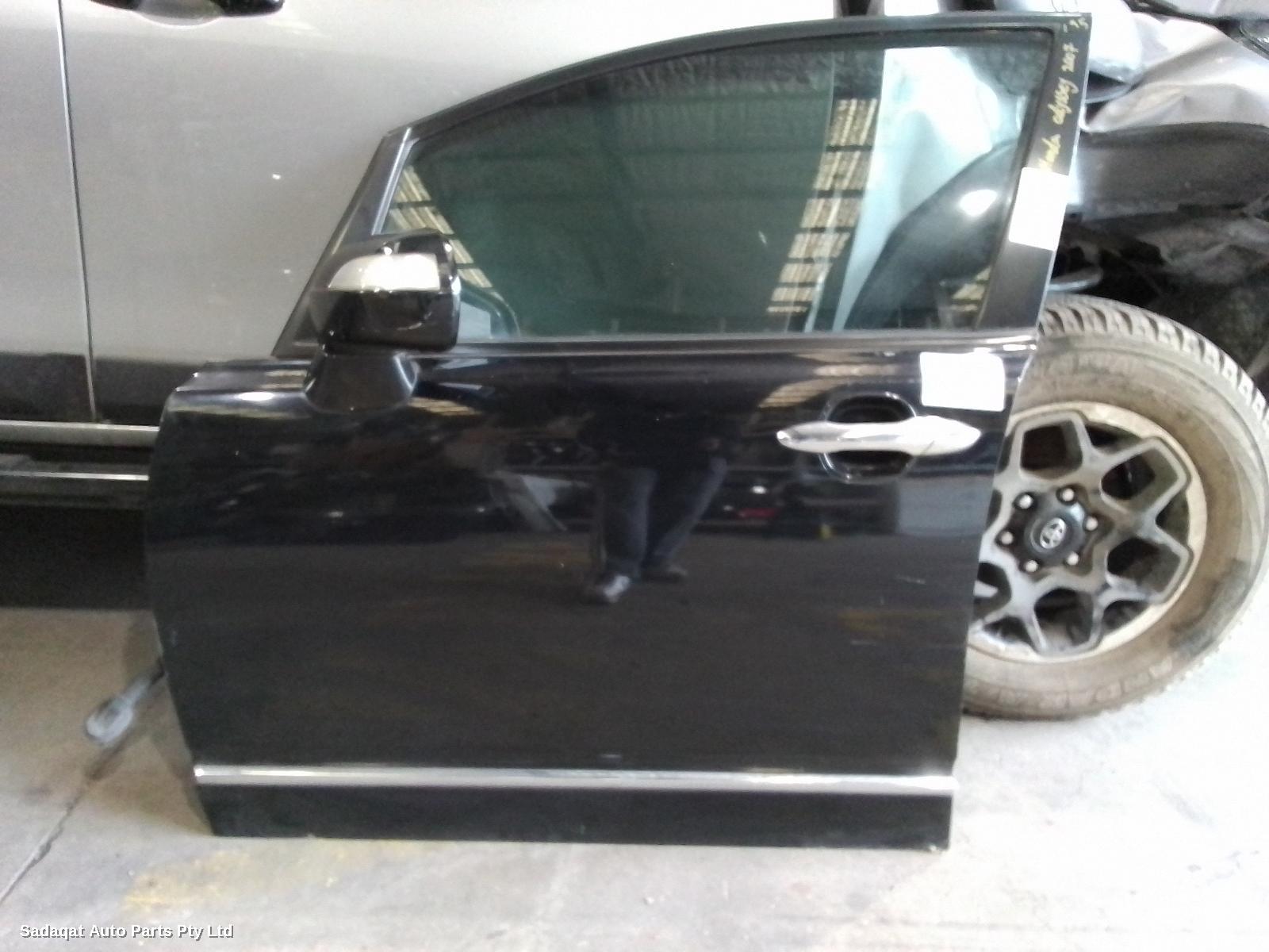 Honda Odyssey Left Front Door