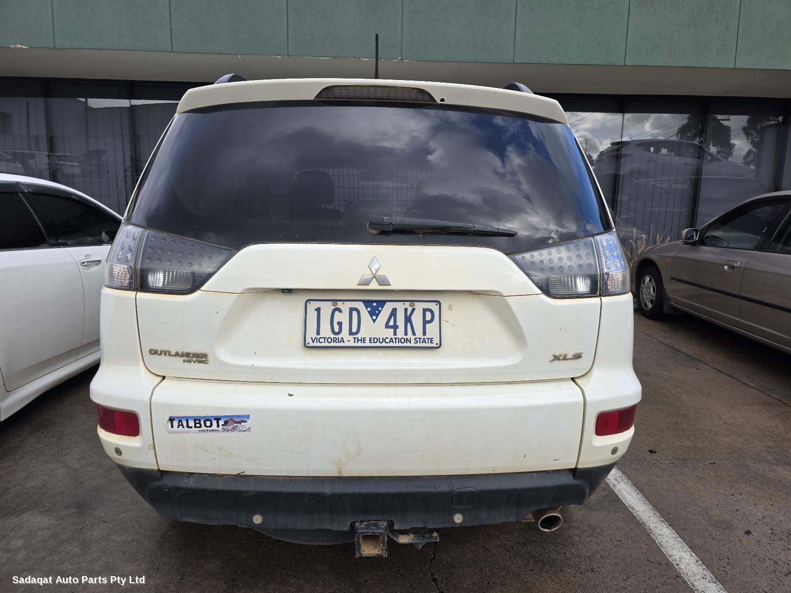 Mitsubishi Outlander Left Guard