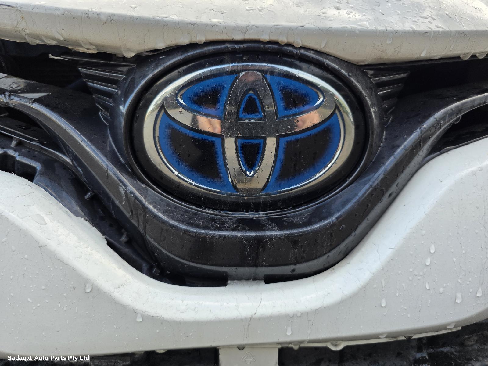 Toyota Camry Rear Garnish